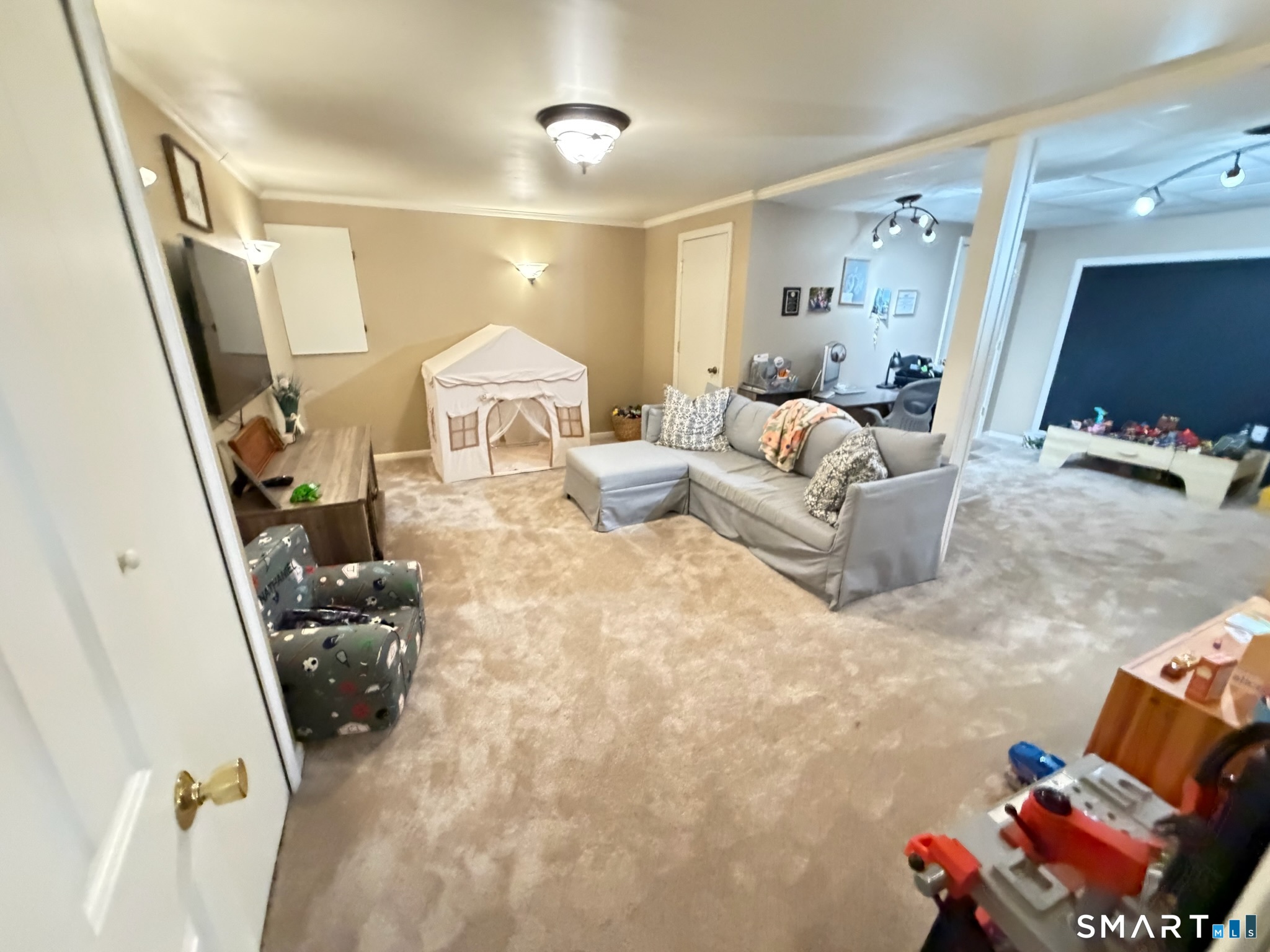 4 Desjardins Drive