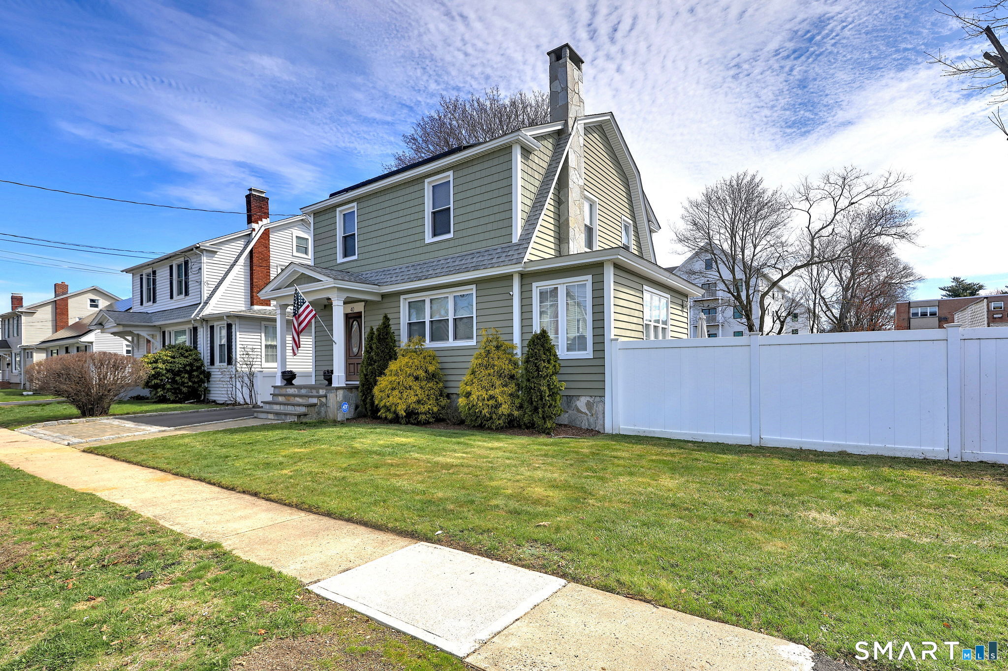 Homes for sale in Stratford, CT | 40 Yale St, Stratford, CT 06615 | MLS# 24164809