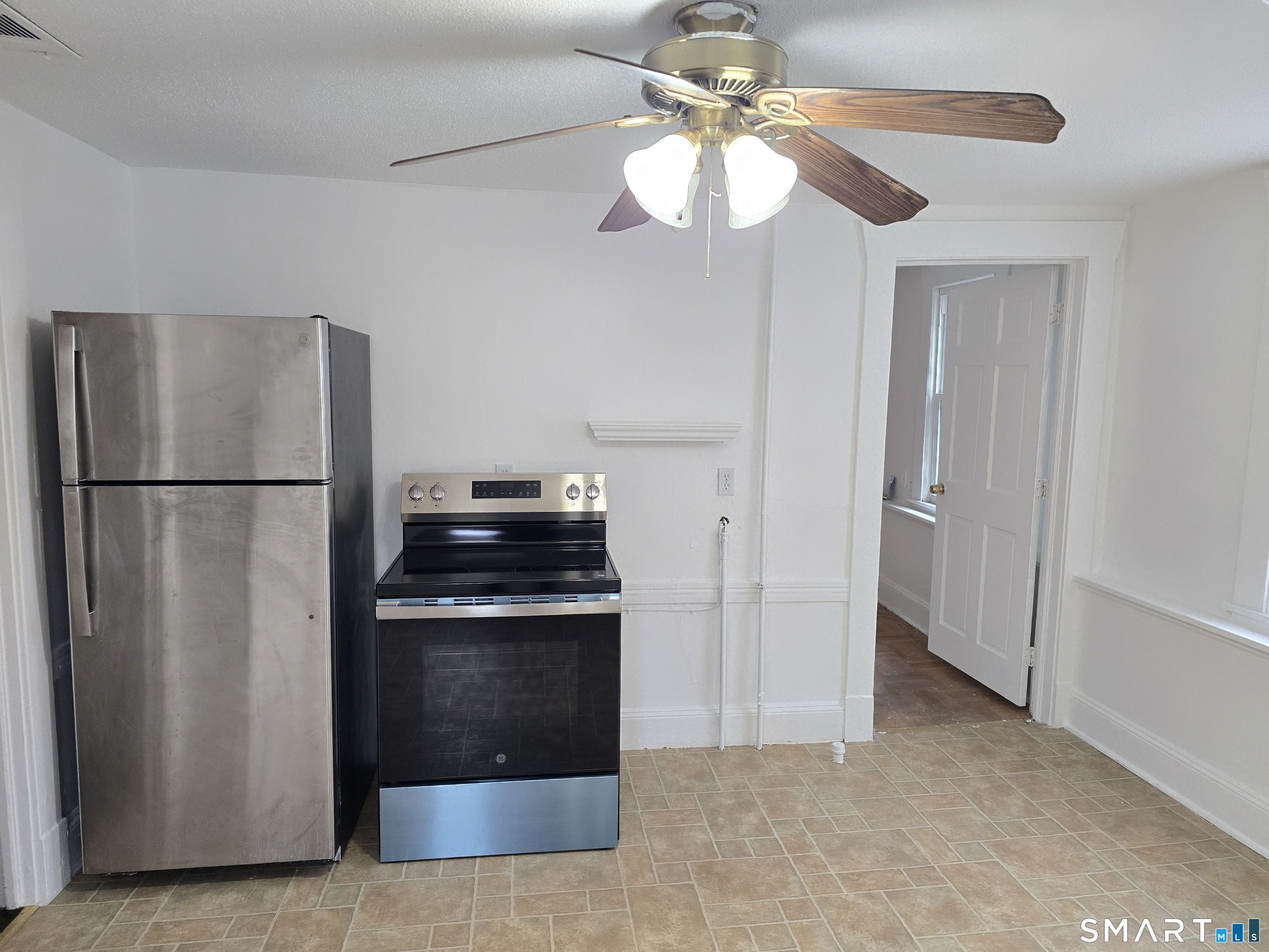 103 Capen, Windsor, 06095, 2 Bedrooms Bedrooms, 0 ,1 BathroomBathrooms,Residential Rental,For Sale,Capen,0,24172270