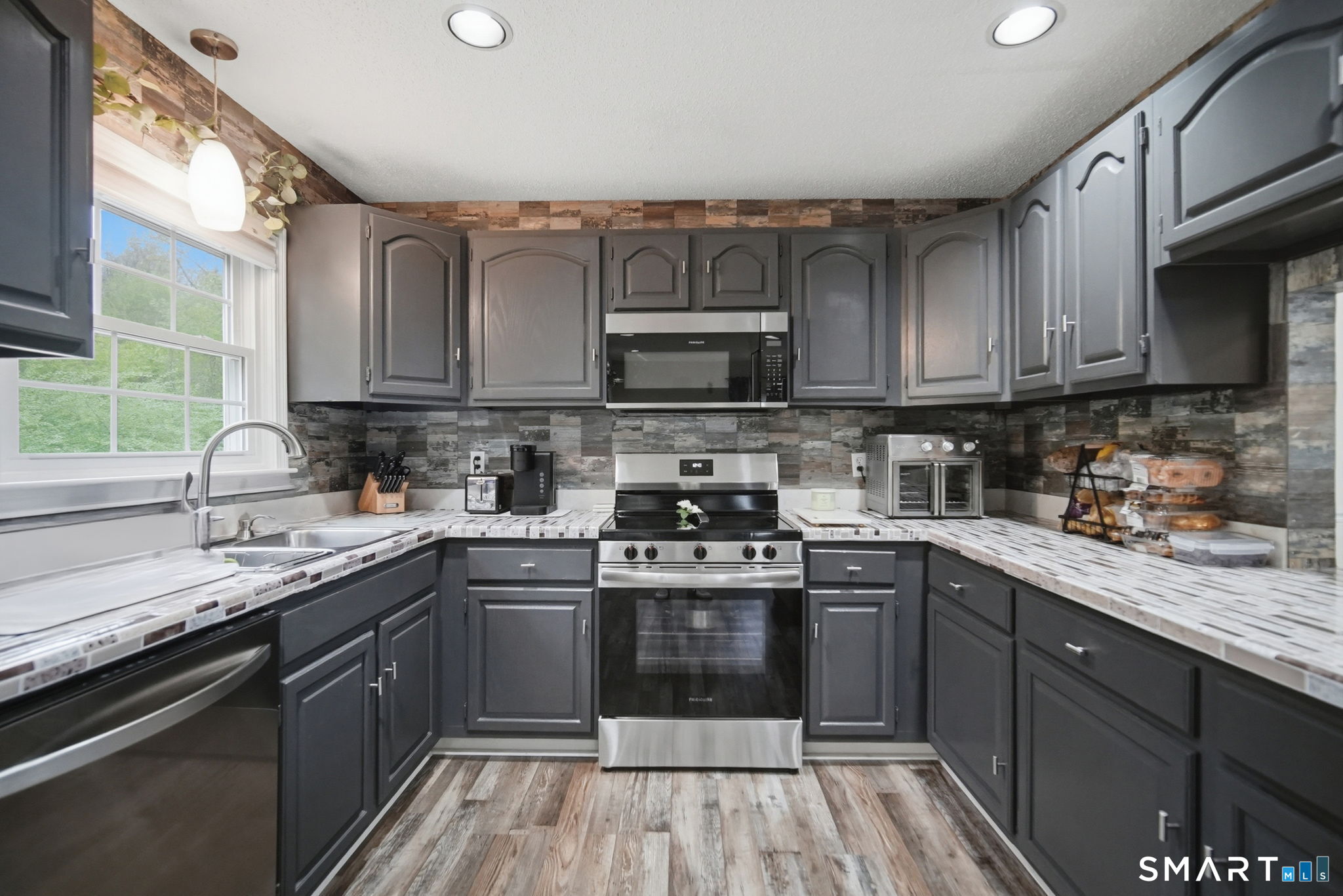 350 Bristol, Waterbury, 06708, 3 Bedrooms Bedrooms, 0 ,1 BathroomBathrooms,Condo/co-op For Sale,For Sale,Bristol,0,24172282