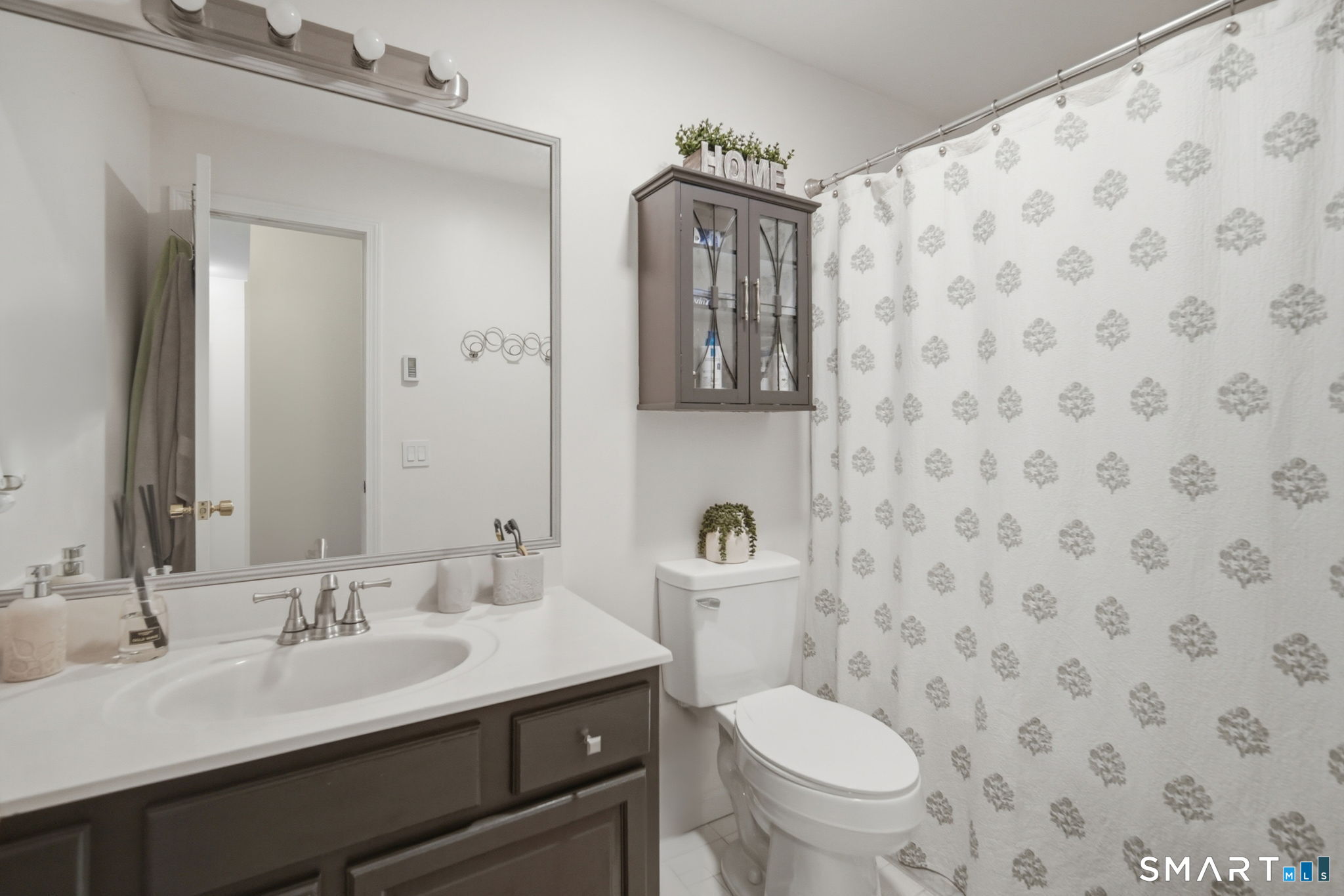 350 Bristol, Waterbury, 06708, 3 Bedrooms Bedrooms, 0 ,1 BathroomBathrooms,Condo/co-op For Sale,For Sale,Bristol,0,24172282