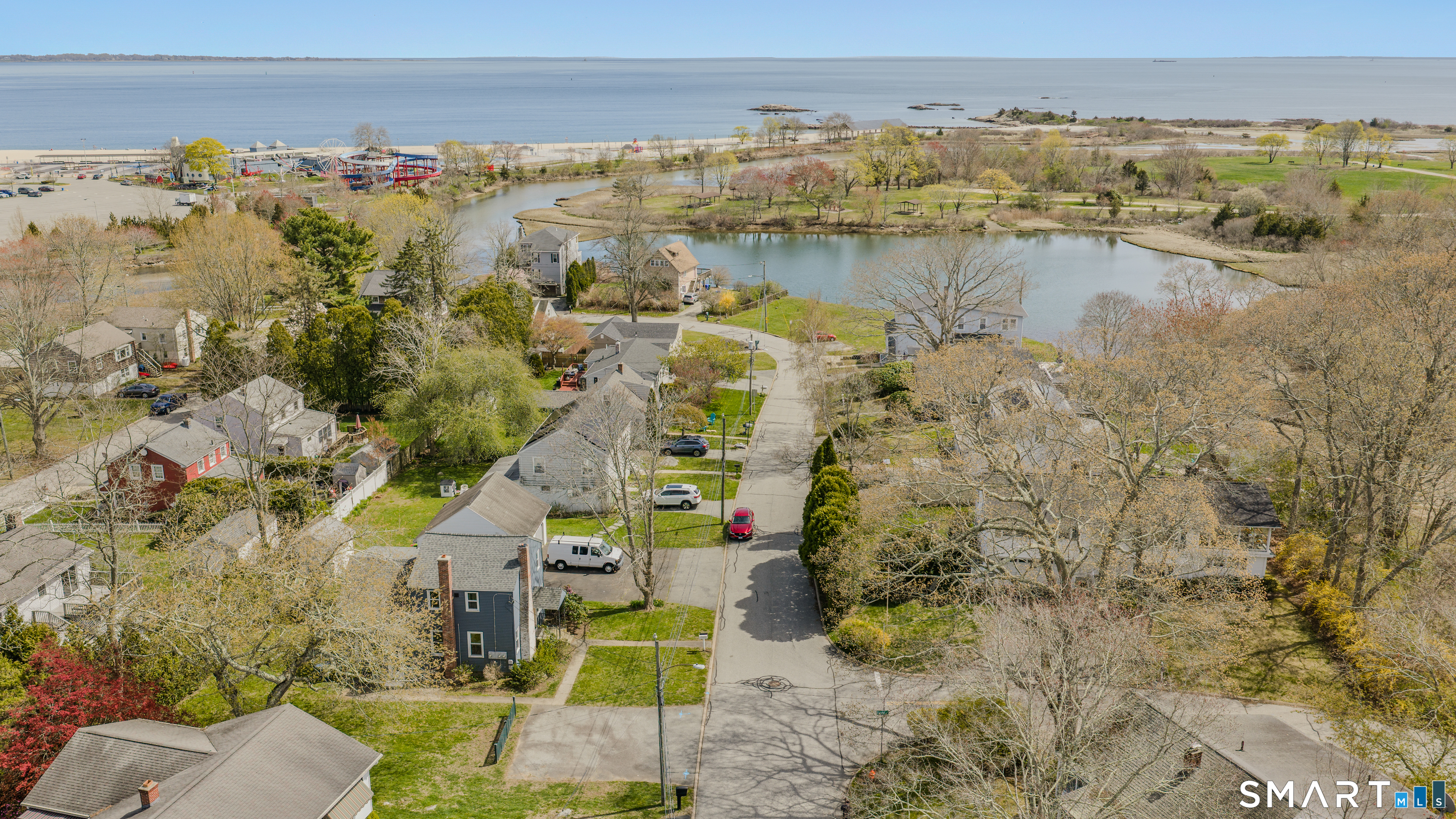 Homes for sale in Waterford, CT | 23 Ridgewood Ave, Waterford, CT 06385 | MLS# 24170288