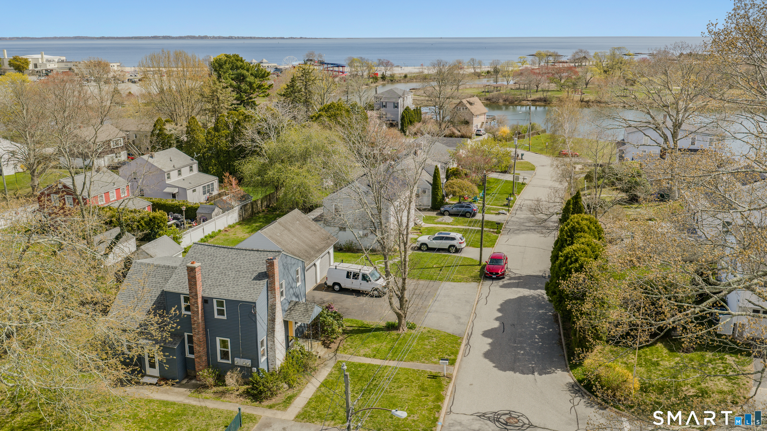 Homes for sale in Waterford, CT | 23 Ridgewood Ave, Waterford, CT 06385 | MLS# 24170288