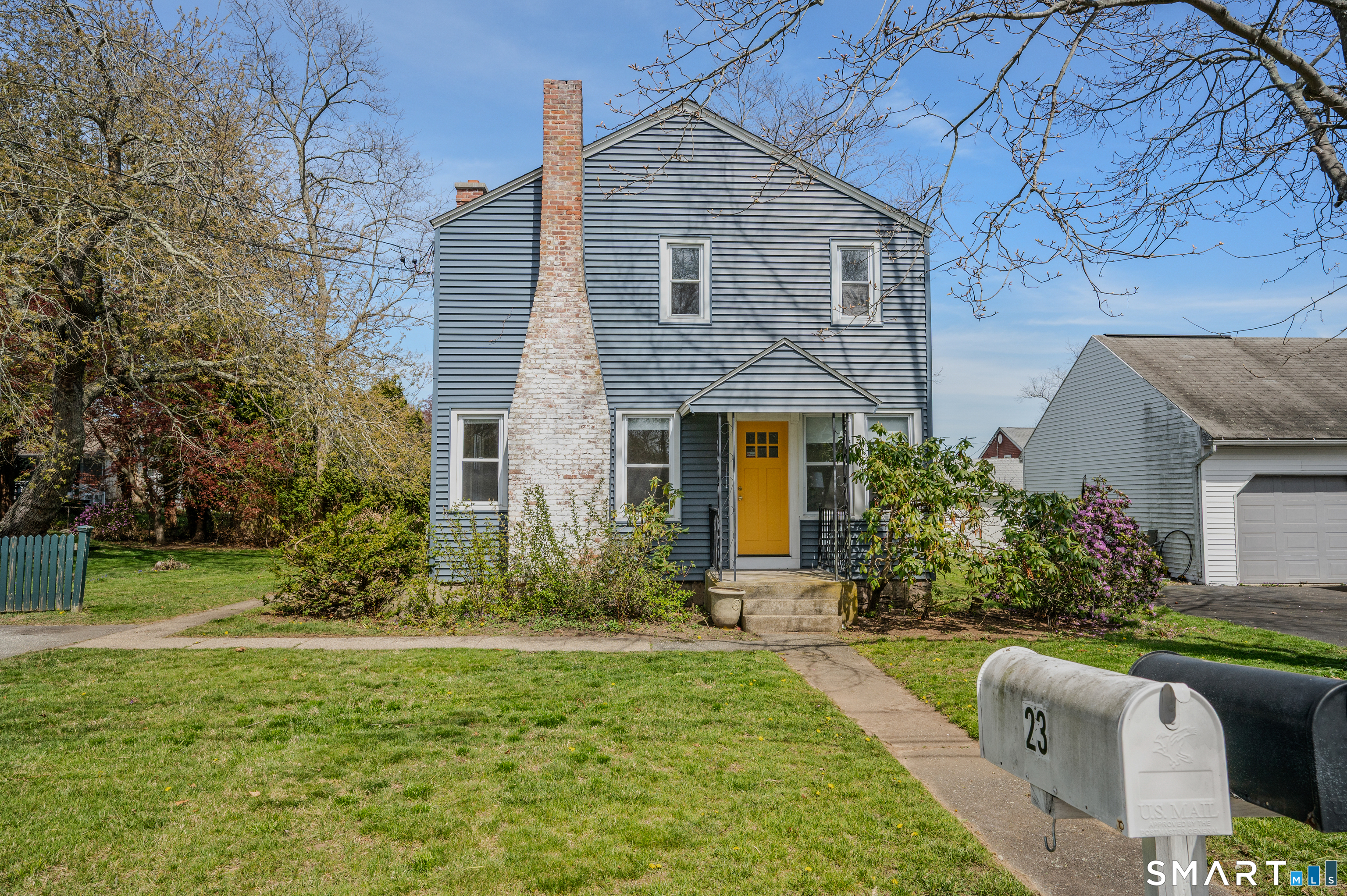 Homes for sale in Waterford, CT | 23 Ridgewood Ave, Waterford, CT 06385 | MLS# 24170288