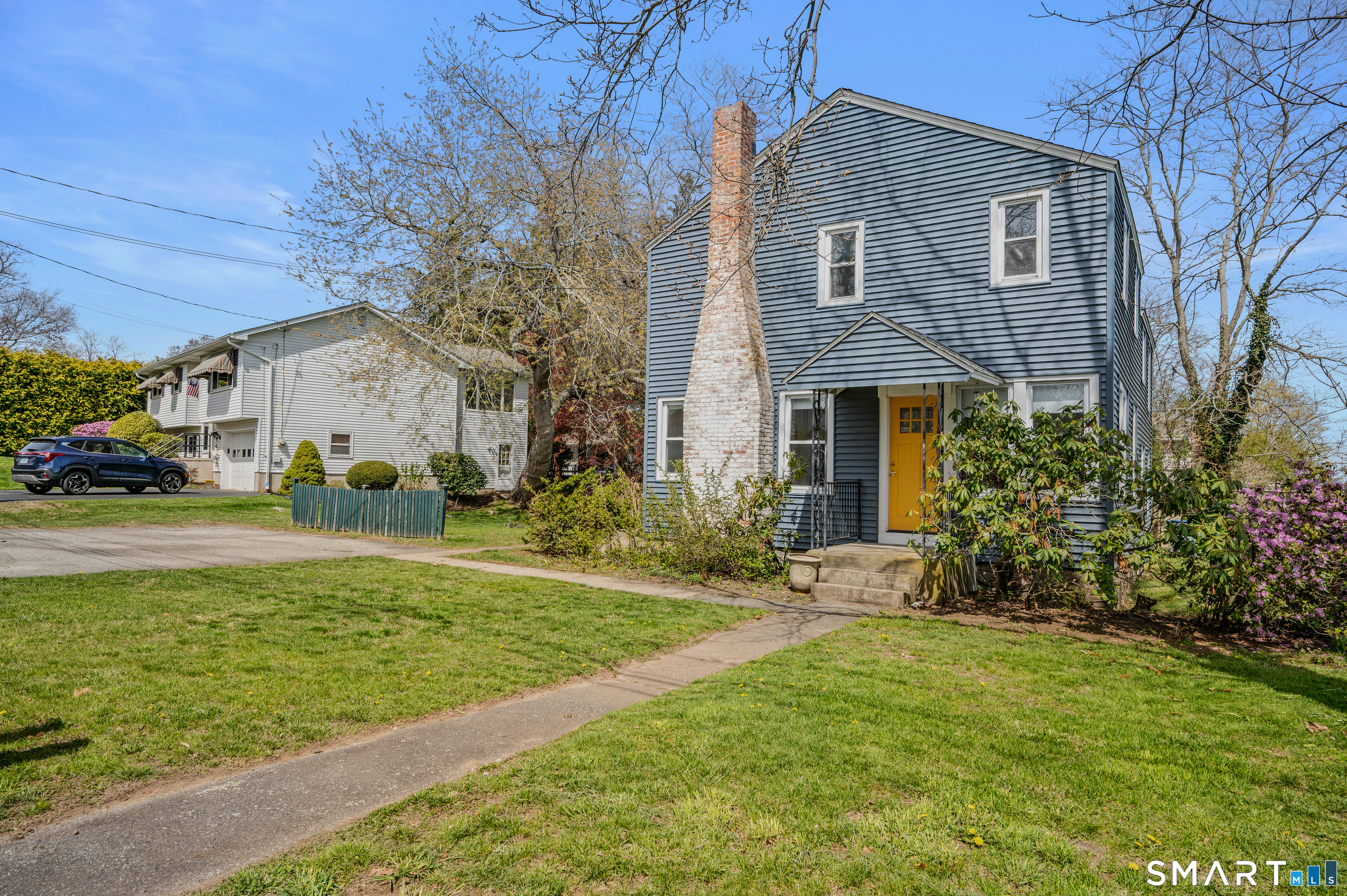 Homes for sale in Waterford, CT | 23 Ridgewood Ave, Waterford, CT 06385 | MLS# 24170288