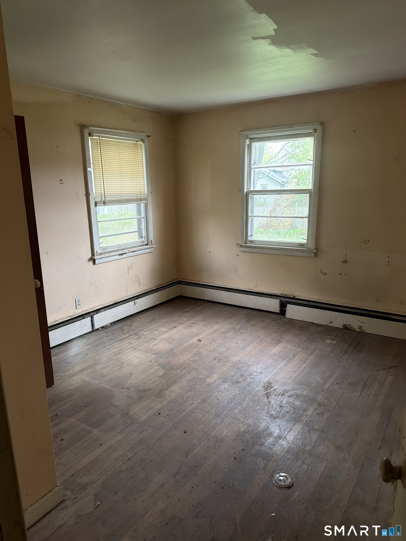 38 Robinson, New London, 06320, 2 Bedrooms Bedrooms, 0 ,1 BathroomBathrooms,Single Family For Sale,For Sale,Robinson,0,24172310