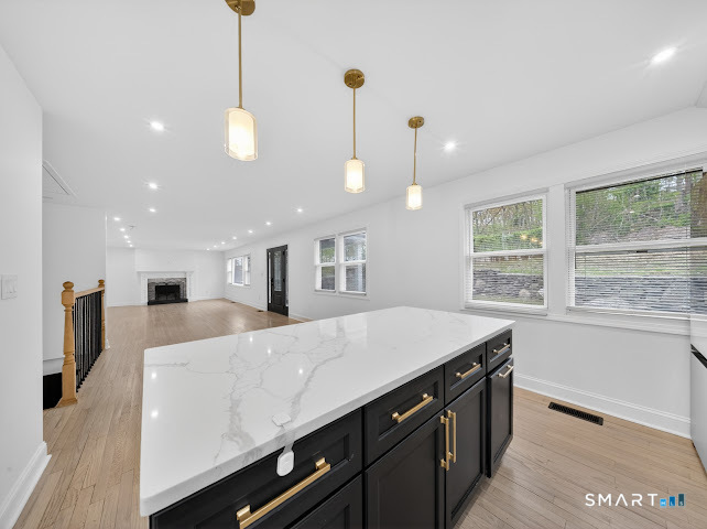 20 Oakridge, Trumbull, 06611, 4 Bedrooms Bedrooms, 0 ,3 BathroomsBathrooms,Residential Rental,For Sale,Oakridge,0,24172333