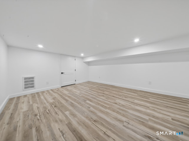 20 Oakridge, Trumbull, 06611, 4 Bedrooms Bedrooms, 0 ,3 BathroomsBathrooms,Residential Rental,For Sale,Oakridge,0,24172333