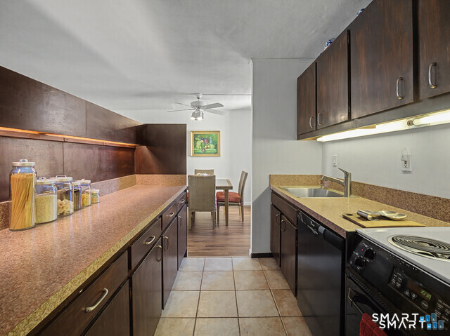 1 Gold, Hartford, 06103, 1 Bedroom Bedrooms, 0 ,1 BathroomBathrooms,Residential Rental,For Sale,Gold,0,24172342