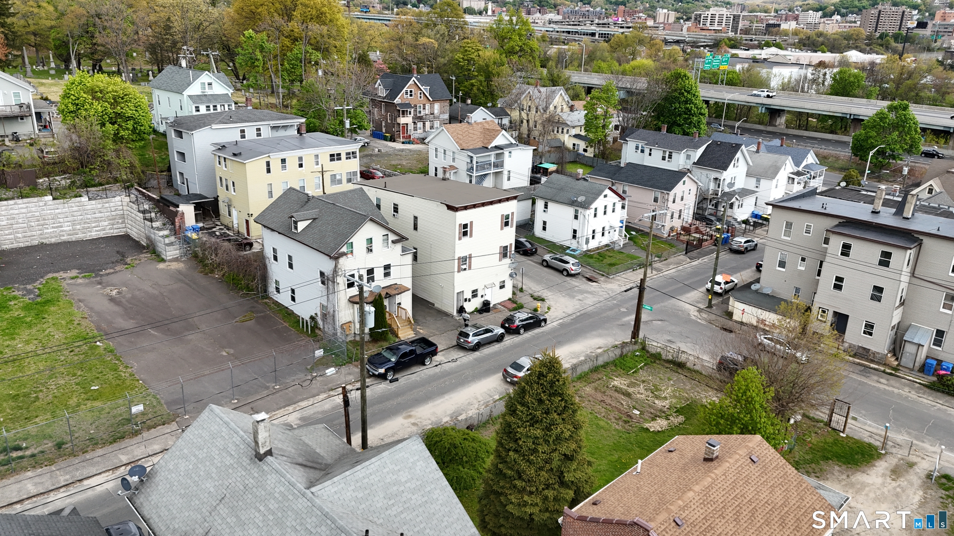38 Green, Waterbury, 06708, 12 Bedrooms Bedrooms, 0 ,6 BathroomsBathrooms,Multi-family For Sale,For Sale,Green,0,24172389