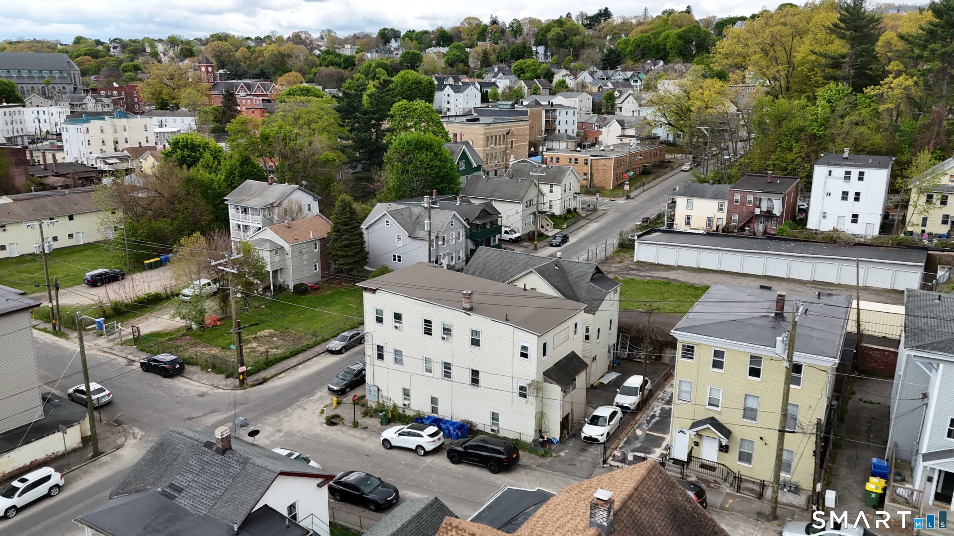 38 Green, Waterbury, 06708, 12 Bedrooms Bedrooms, 0 ,6 BathroomsBathrooms,Multi-family For Sale,For Sale,Green,0,24172389
