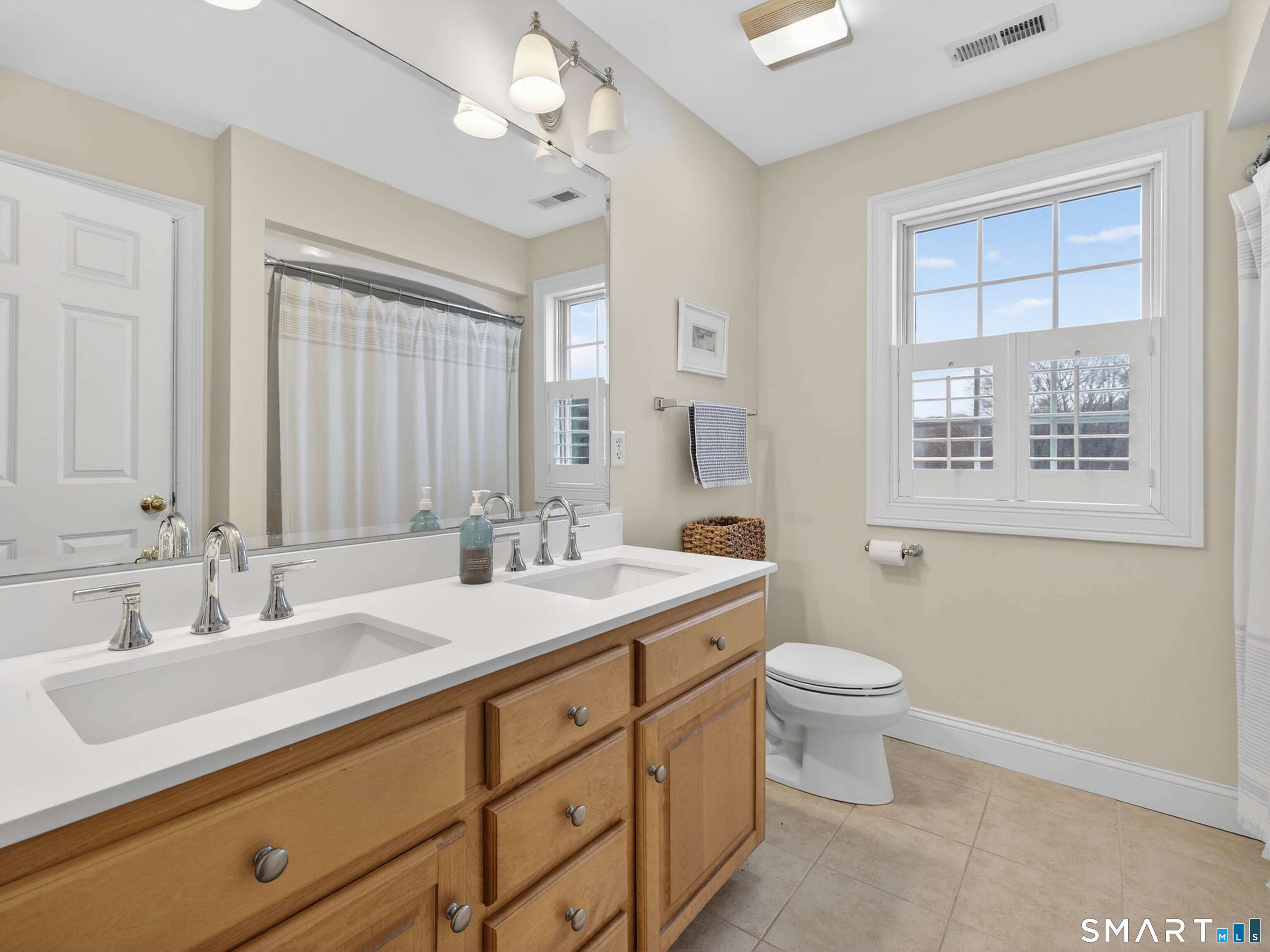 17 Salem Hollow, Salem, 06420, 5 Bedrooms Bedrooms, 0 ,3 BathroomsBathrooms,Single Family For Sale,For Sale,Salem Hollow,0,24172410