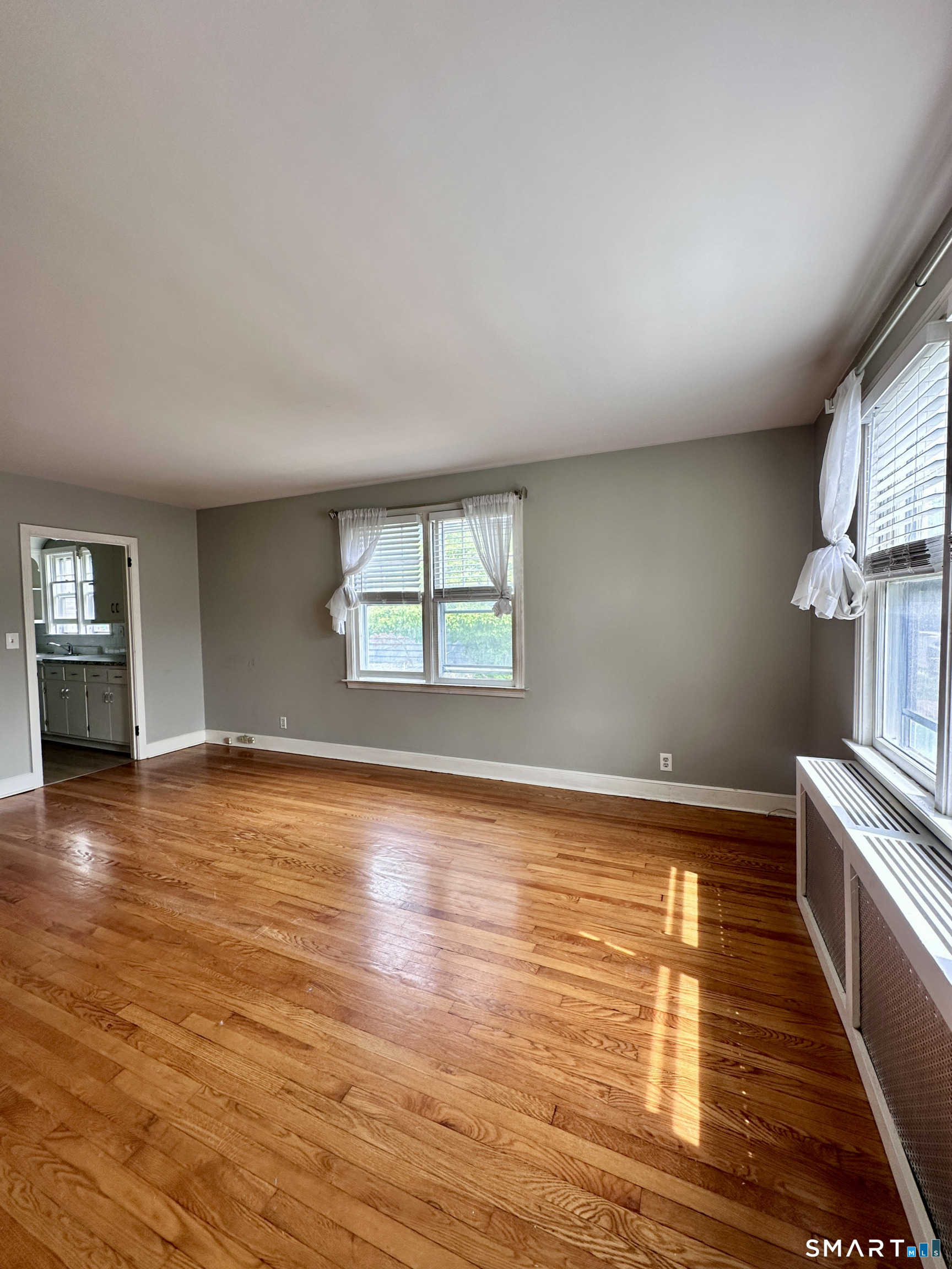 124 Harborview, Bridgeport, 06605, 2 Bedrooms Bedrooms, 0 ,1 BathroomBathrooms,Residential Rental,For Sale,Harborview,0,24171900