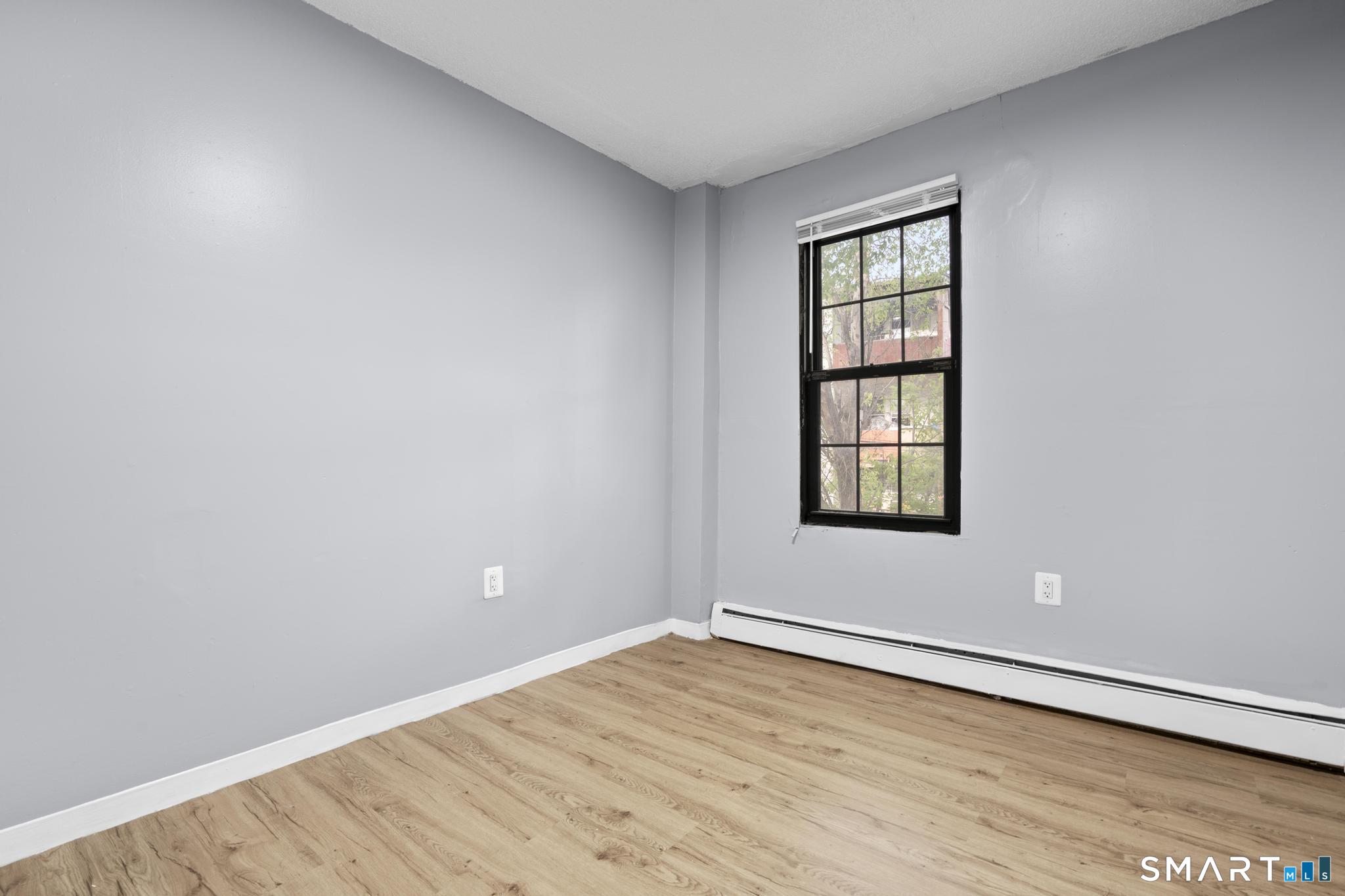 26-28 Lawrence, Hartford, 06106, 2 Bedrooms Bedrooms, 0 ,1 BathroomBathrooms,Residential Rental,For Sale,Lawrence,0,24171119