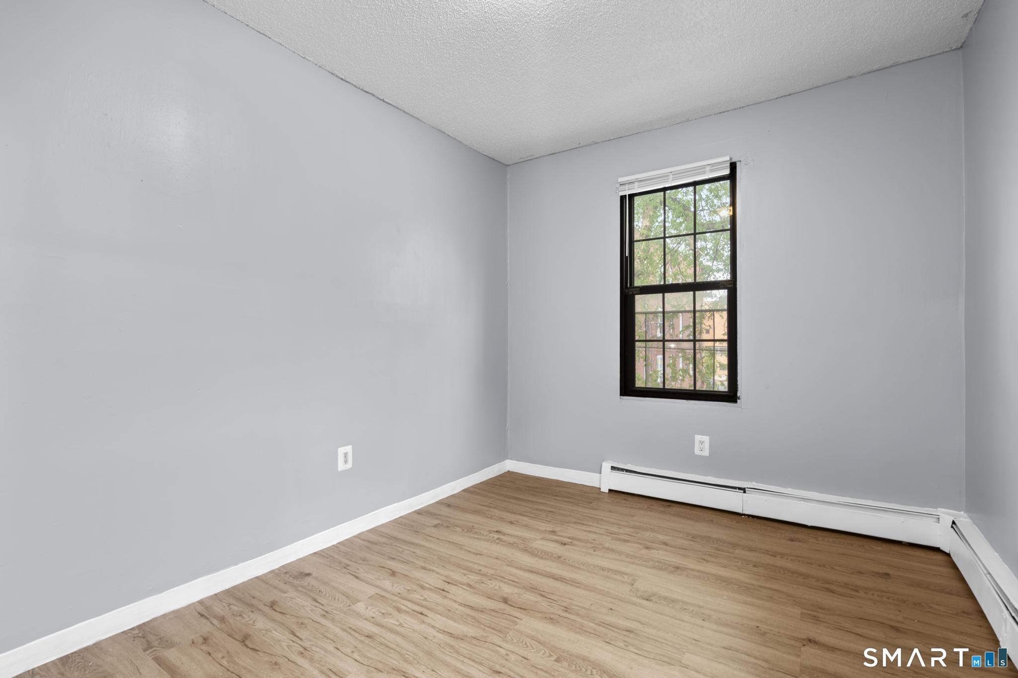 26-28 Lawrence, Hartford, 06106, 2 Bedrooms Bedrooms, 0 ,1 BathroomBathrooms,Residential Rental,For Sale,Lawrence,0,24171119