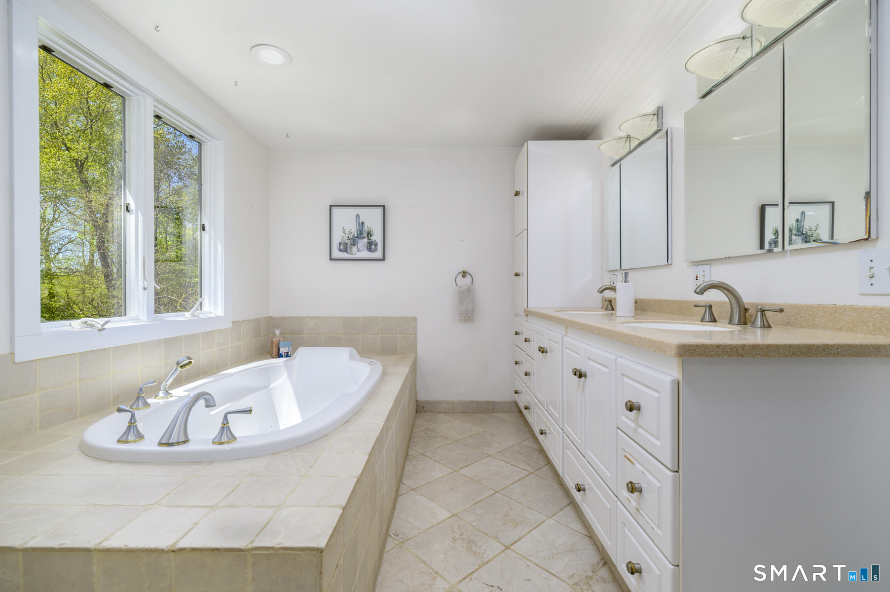 232 Silver Hill, Stamford, 06905, 4 Bedrooms Bedrooms, 0 ,3 BathroomsBathrooms,Single Family For Sale,For Sale,Silver Hill,0,24157659