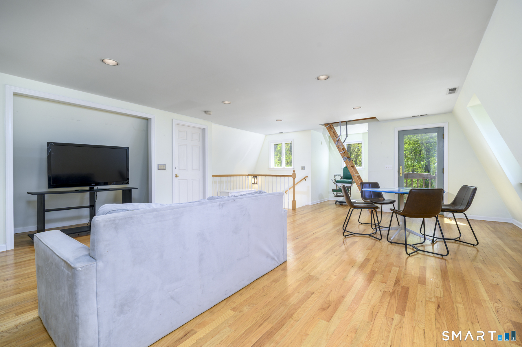 232 Silver Hill, Stamford, 06905, 4 Bedrooms Bedrooms, 0 ,3 BathroomsBathrooms,Single Family For Sale,For Sale,Silver Hill,0,24157659