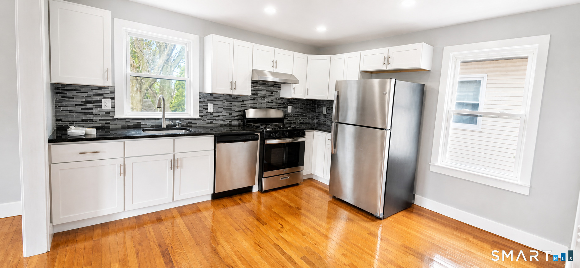 47 Perry, New London, 06320, 4 Bedrooms Bedrooms, 0 ,2 BathroomsBathrooms,Residential Rental,For Sale,Perry,0,24172470