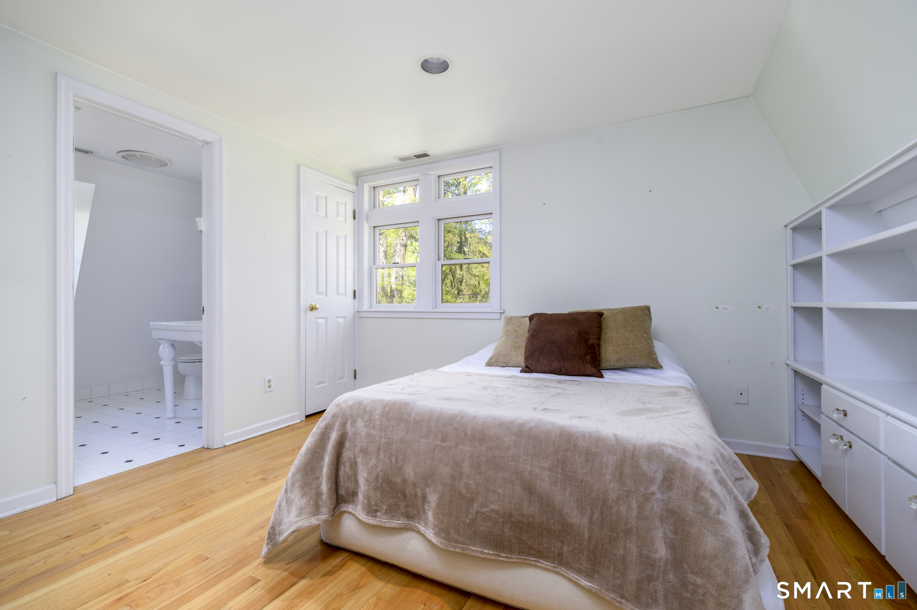 232 Silver Hill, Stamford, 06905, 4 Bedrooms Bedrooms, 0 ,3 BathroomsBathrooms,Single Family For Sale,For Sale,Silver Hill,0,24157659
