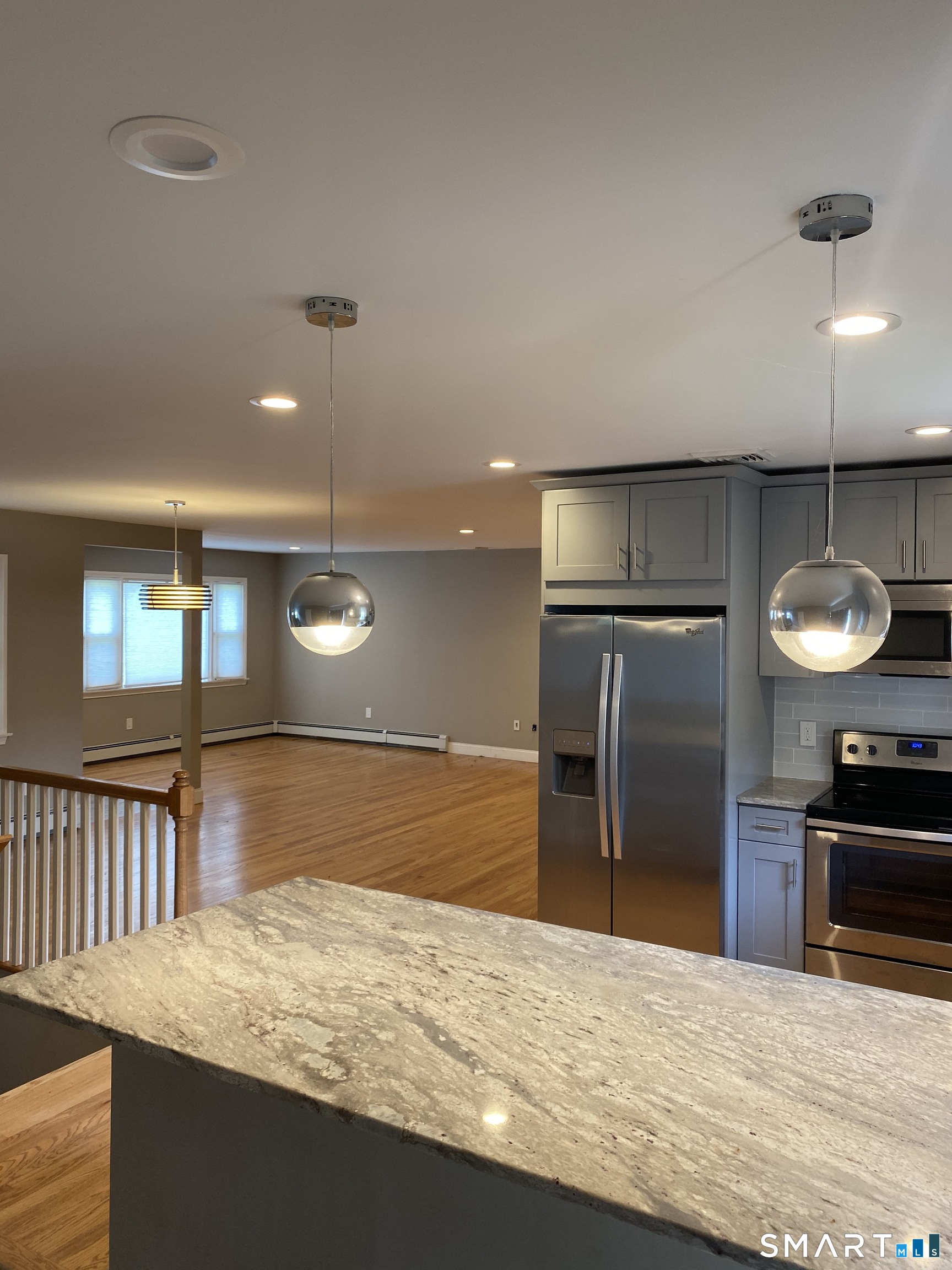 402 Connecticut, Newington, 06111, 3 Bedrooms Bedrooms, 0 ,2 BathroomsBathrooms,Single Family For Sale,For Sale,Connecticut,0,24170249