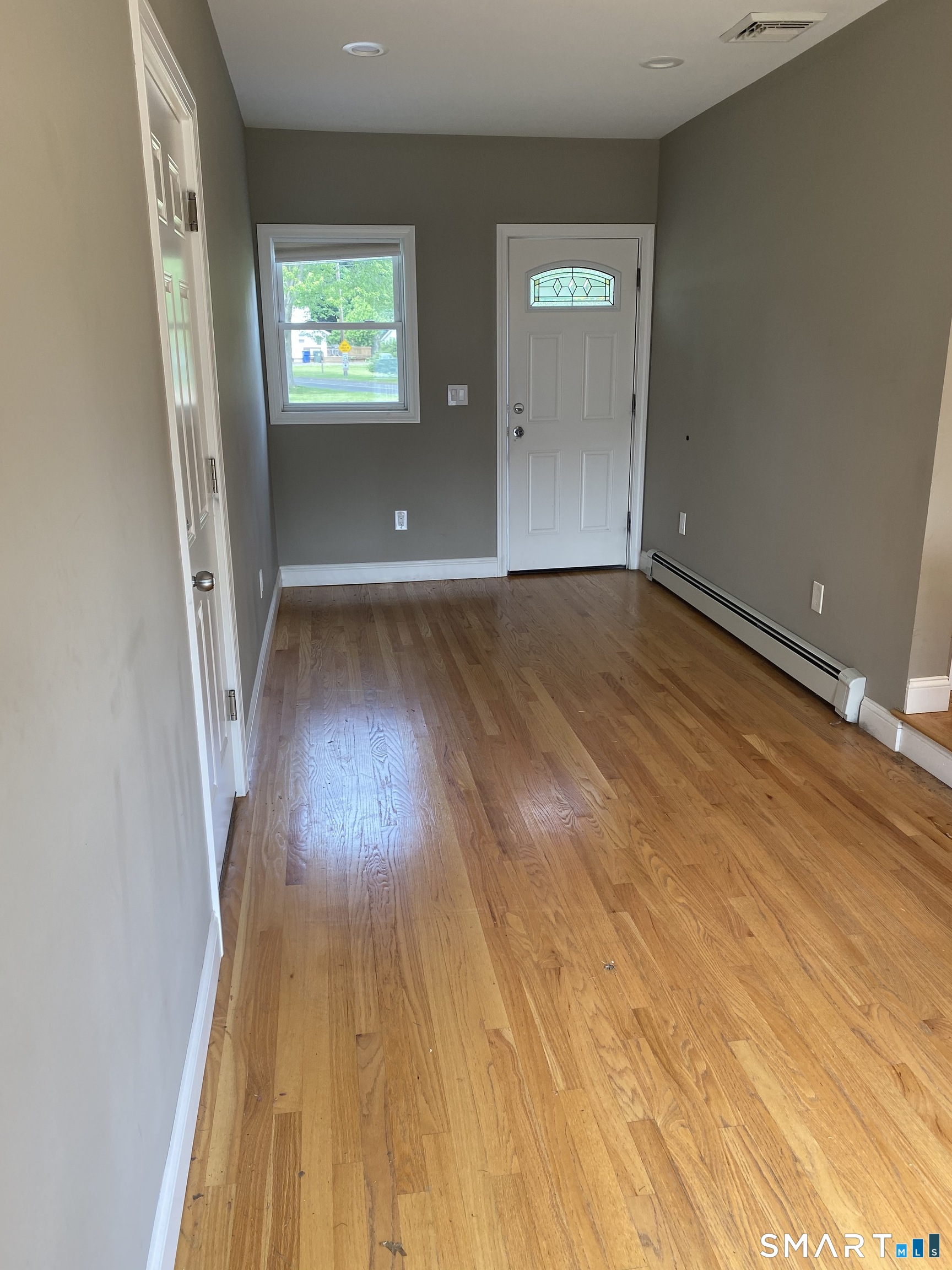 402 Connecticut, Newington, 06111, 3 Bedrooms Bedrooms, 0 ,2 BathroomsBathrooms,Single Family For Sale,For Sale,Connecticut,0,24170249