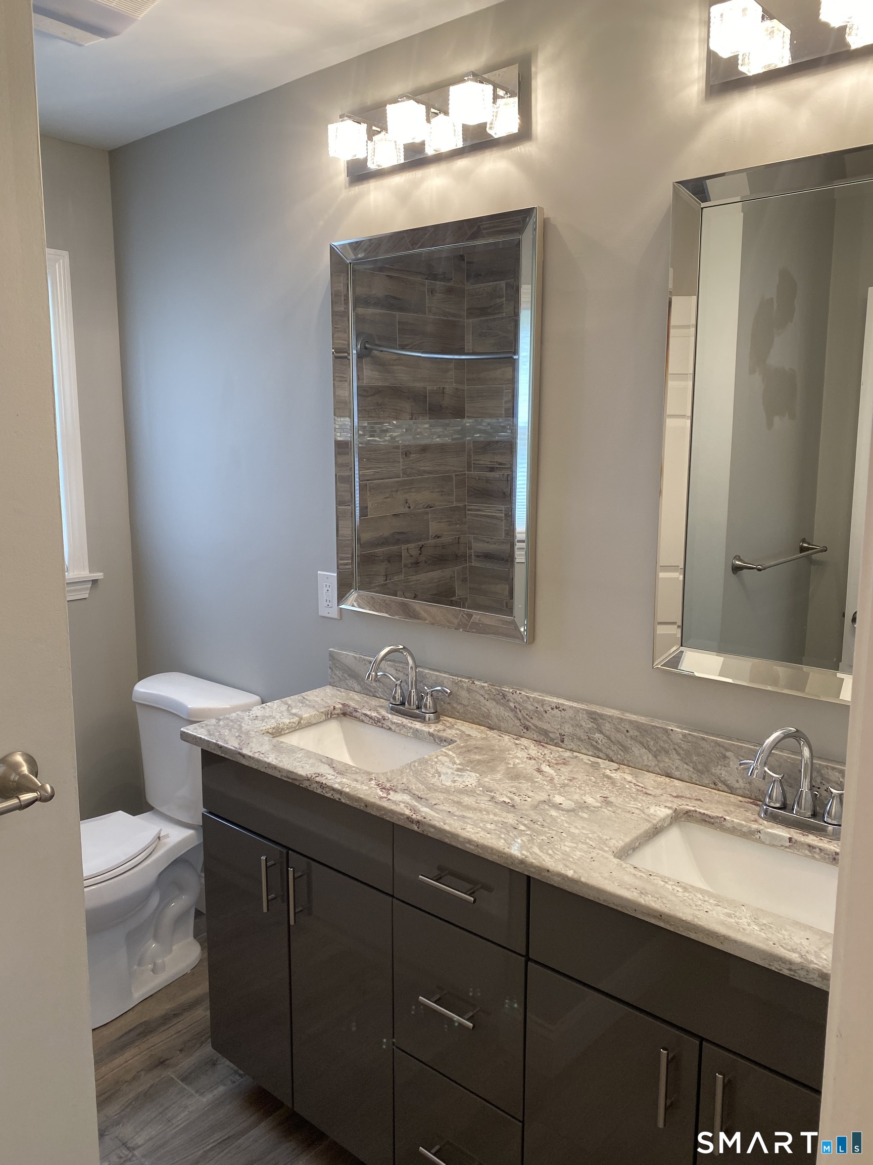 402 Connecticut, Newington, 06111, 3 Bedrooms Bedrooms, 0 ,2 BathroomsBathrooms,Single Family For Sale,For Sale,Connecticut,0,24170249