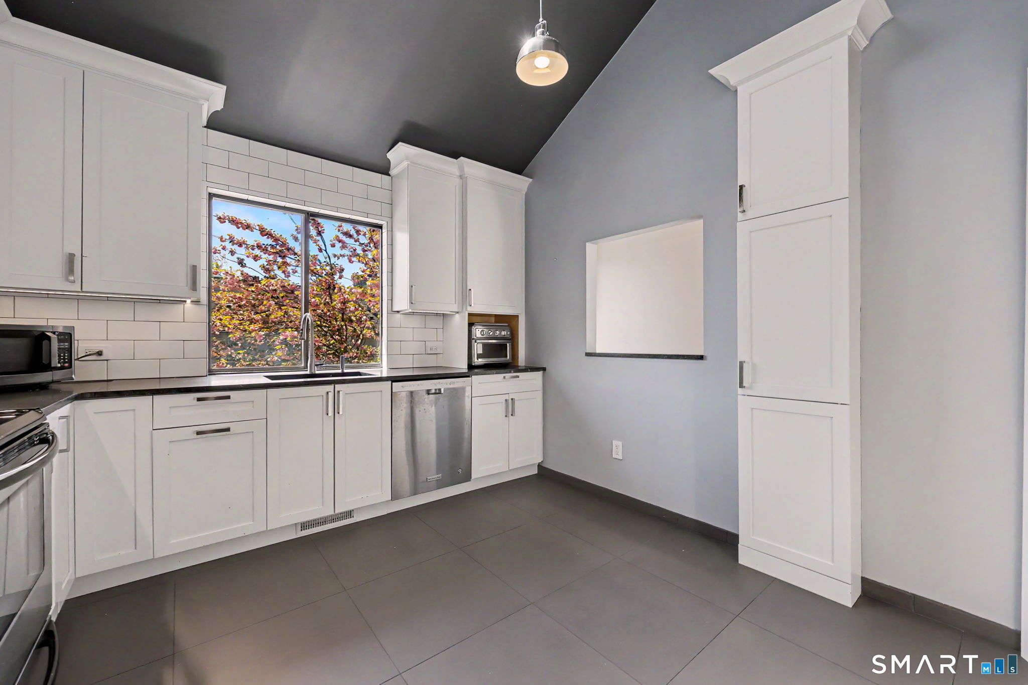 Homes for sale in Stamford, CT | 2539 Bedford St #34C, Stamford, CT 06905 | MLS# 24170469