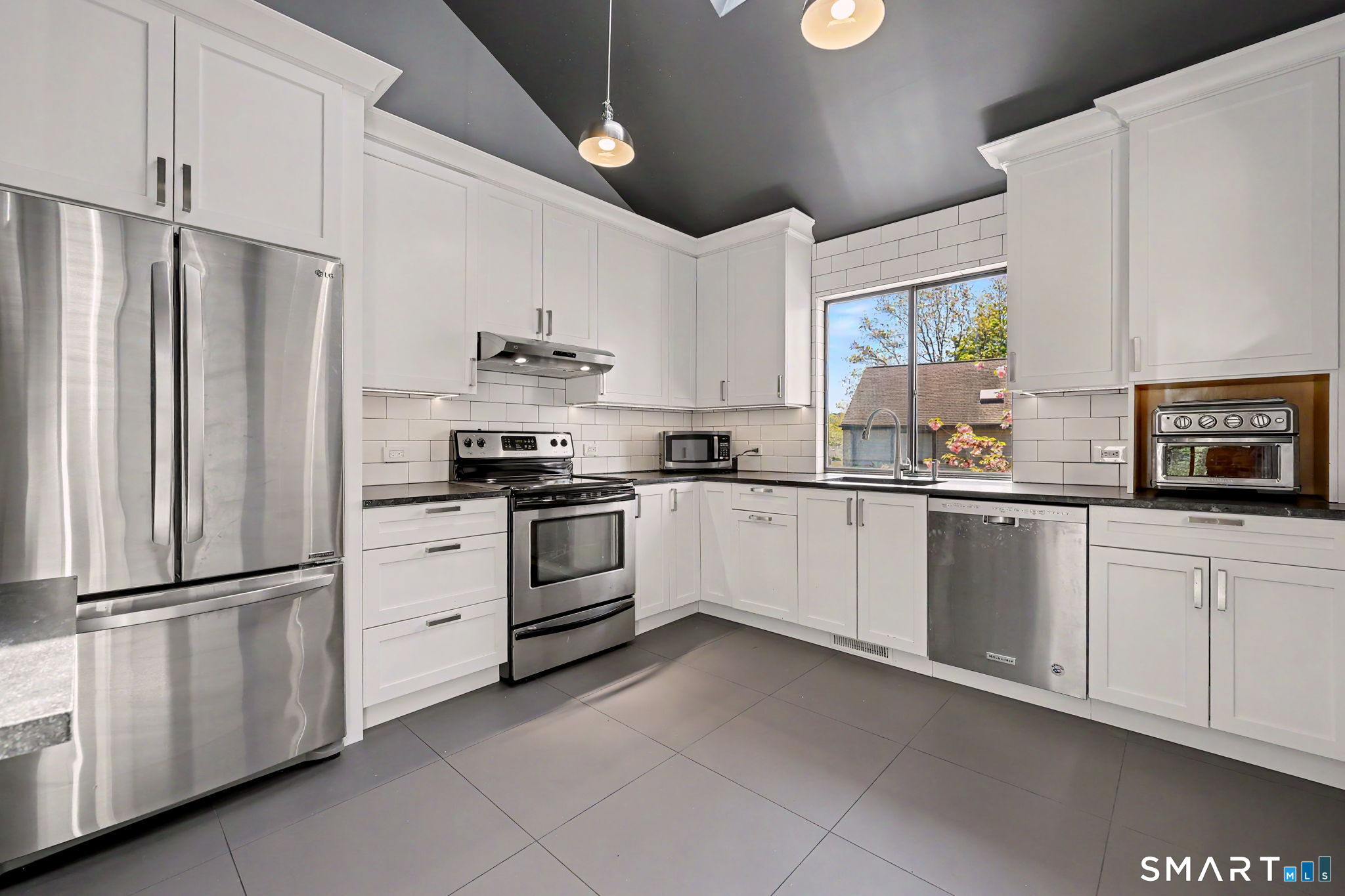 Homes for sale in Stamford, CT | 2539 Bedford St #34C, Stamford, CT 06905 | MLS# 24170469