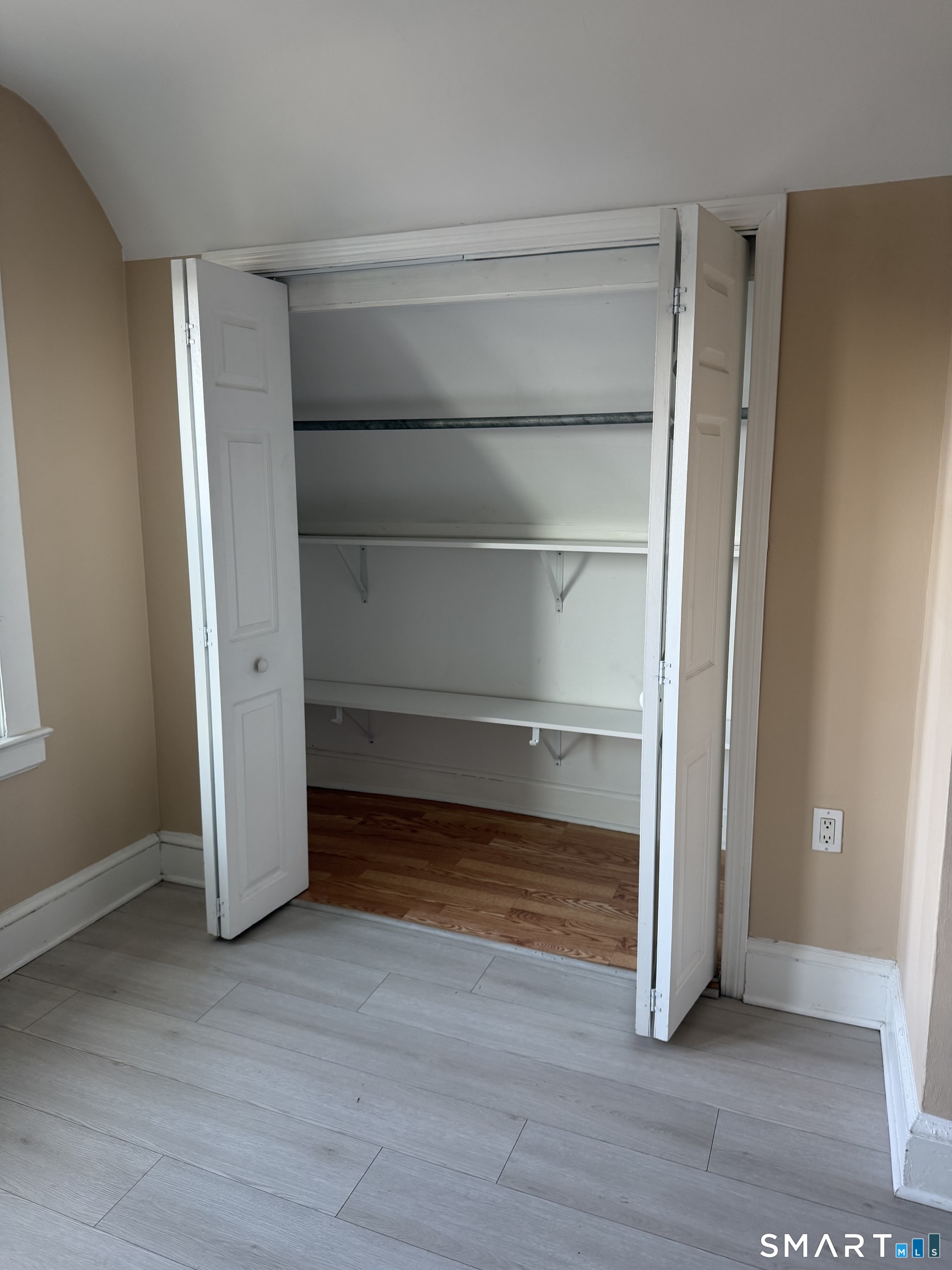 220 Alpine, Bridgeport, 06610, 2 Bedrooms Bedrooms, 0 ,1 BathroomBathrooms,Residential Rental,For Sale,Alpine,0,24172692