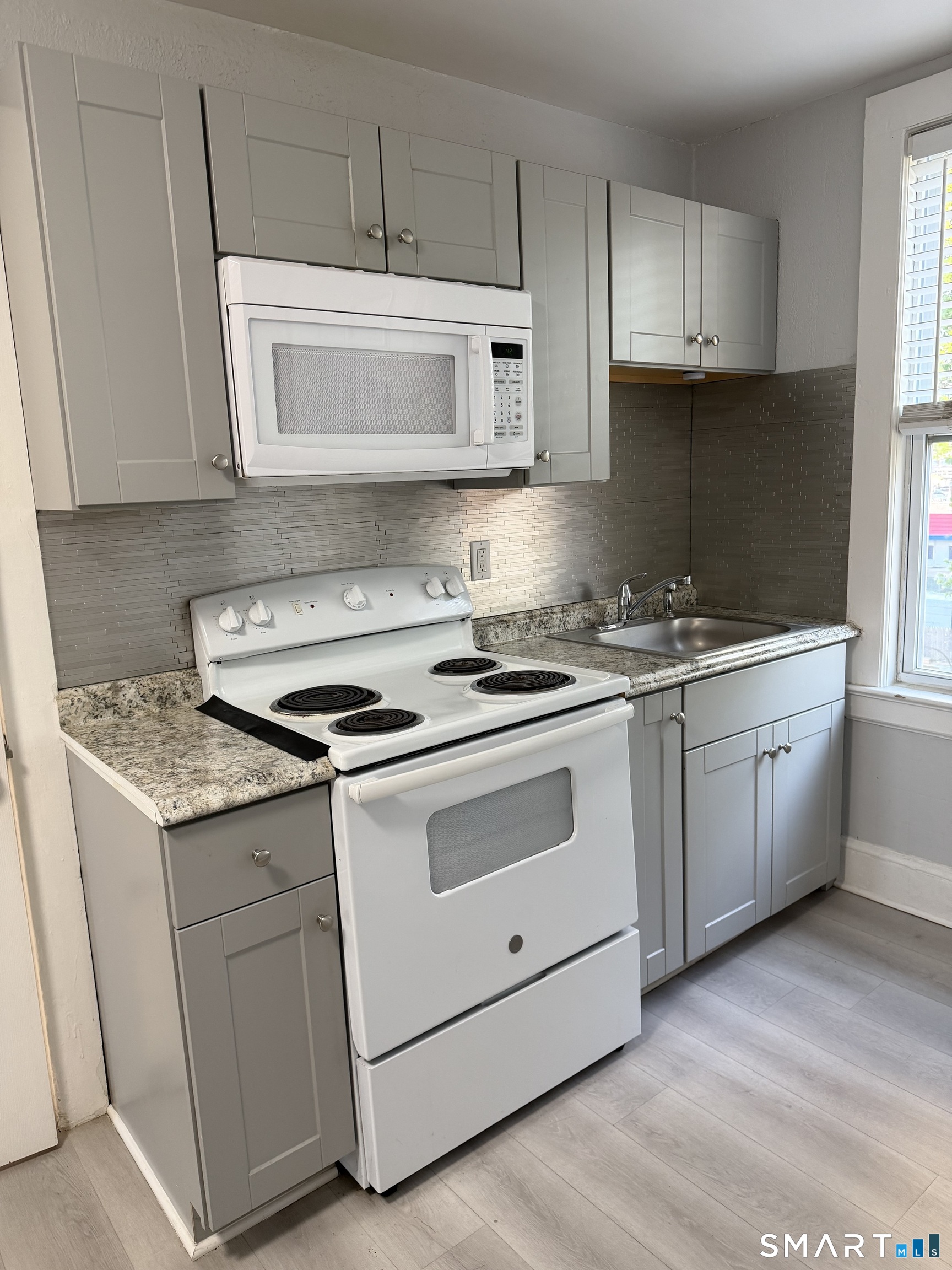 220 Alpine, Bridgeport, 06610, 2 Bedrooms Bedrooms, 0 ,1 BathroomBathrooms,Residential Rental,For Sale,Alpine,0,24172692