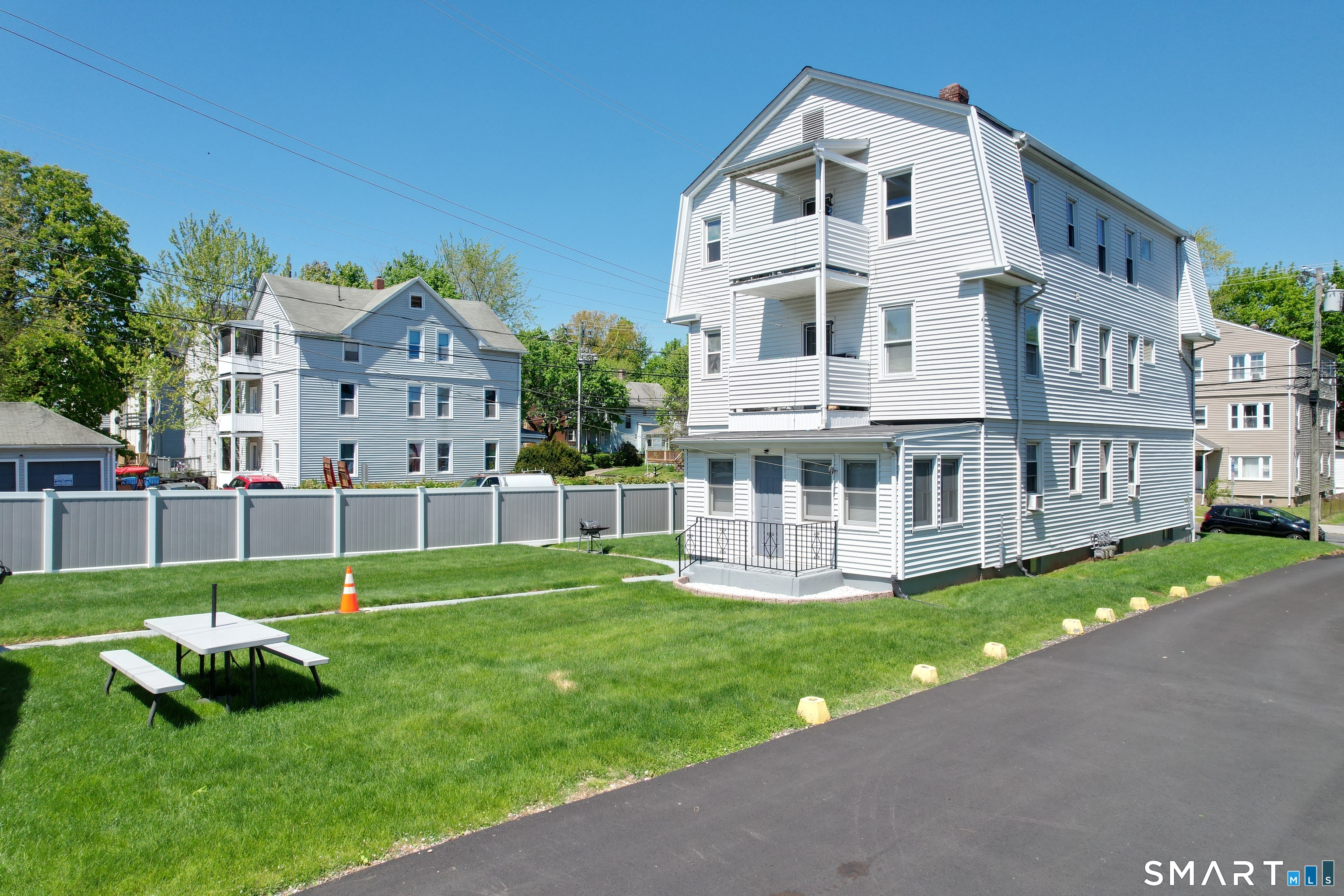79 Belden, New Britain, 06051, 6 Bedrooms Bedrooms, 0 ,3 BathroomsBathrooms,Multi-family For Sale,For Sale,Belden,0,24171414