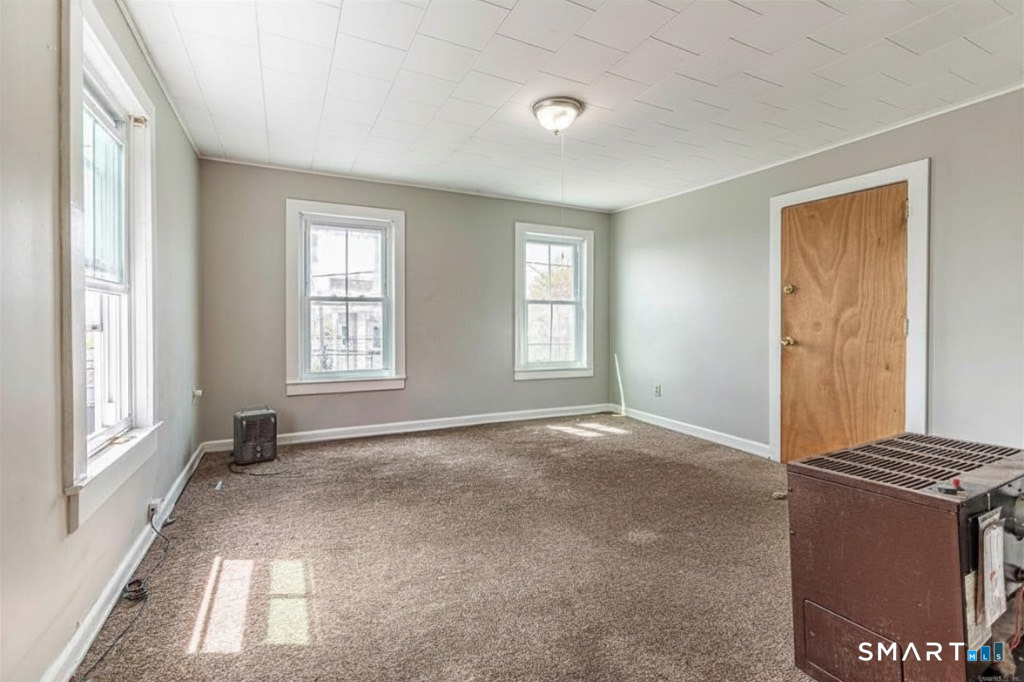 71 Blackhall, New London, 06320, 4 Bedrooms Bedrooms, 0 ,3 BathroomsBathrooms,Multi-family For Sale,For Sale,Blackhall,0,24172041