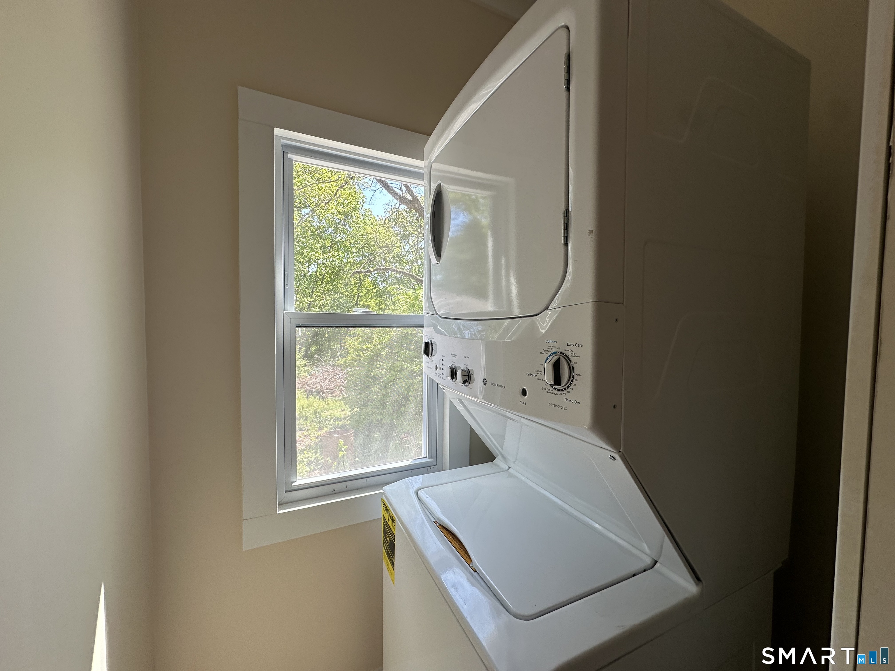 46 Holbrook, Ansonia, 06401, 2 Bedrooms Bedrooms, 0 ,1 BathroomBathrooms,Residential Rental,For Sale,Holbrook,0,24172688