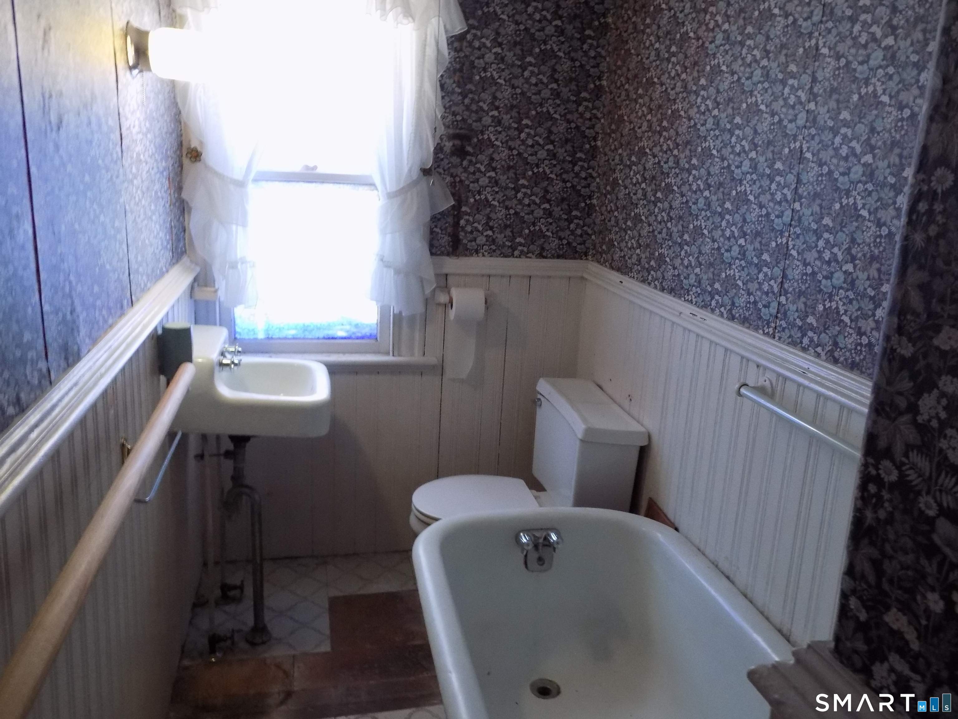 165 Main, Plymouth, 06786, 3 Bedrooms Bedrooms, 0 ,2 BathroomsBathrooms,Single Family For Sale,For Sale,Main,0,24171290