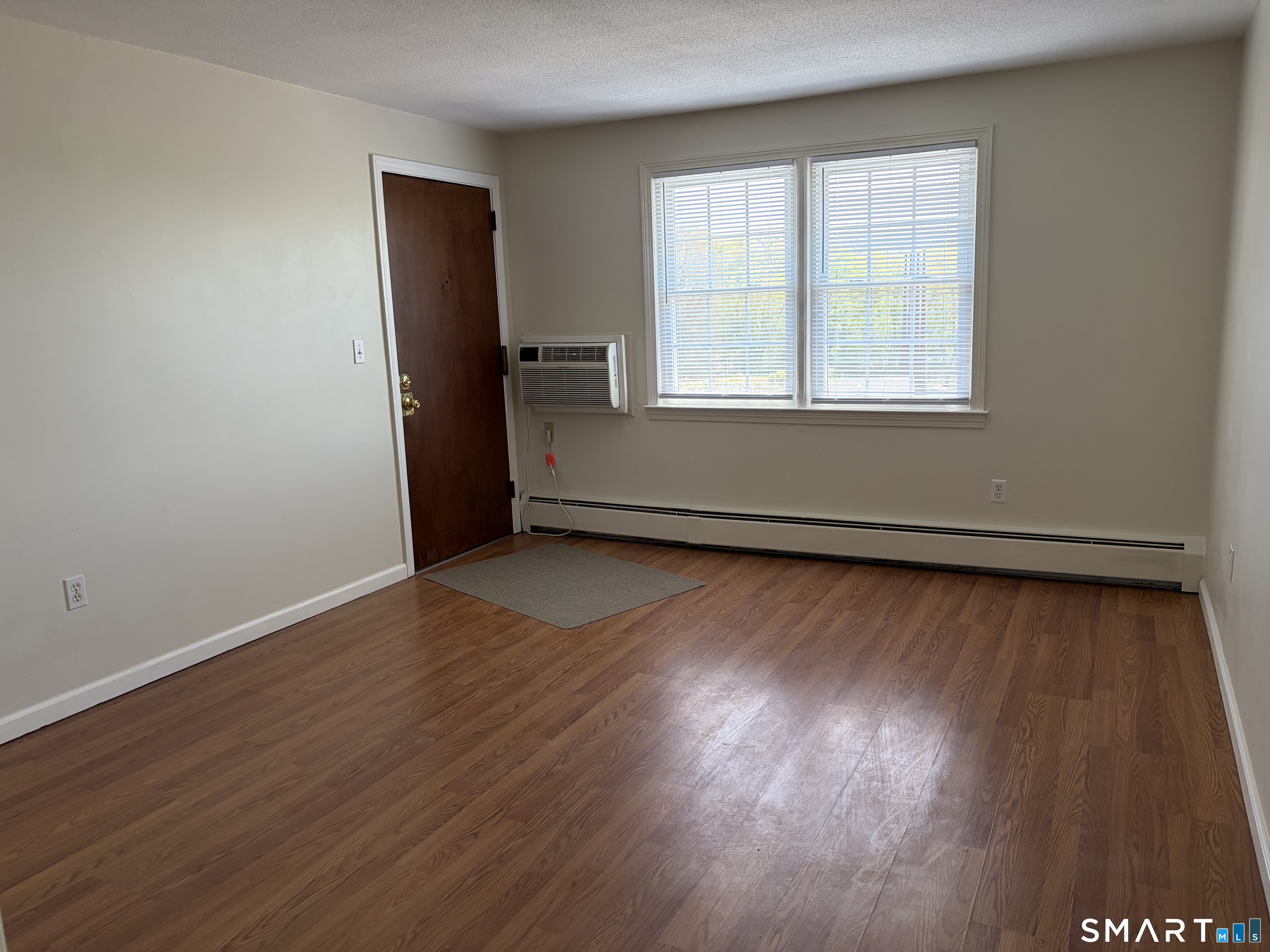 201 Regan, Vernon, 06066, 1 Bedroom Bedrooms, 0 ,1 BathroomBathrooms,Residential Rental,For Sale,Regan,0,24173118