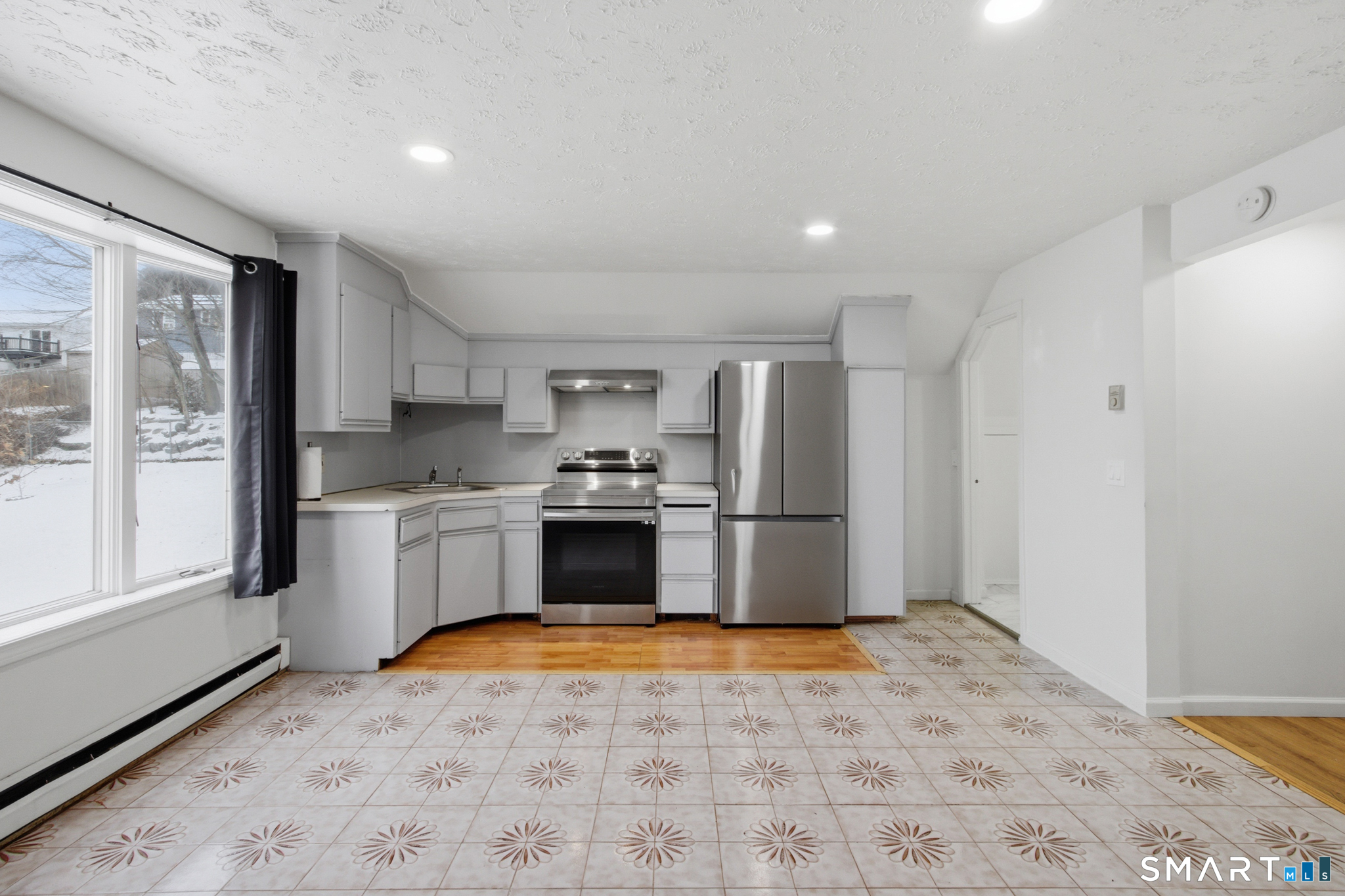 590 Walnut, Waterbury, 06704, 4 Bedrooms Bedrooms, 0 ,2 BathroomsBathrooms,Multi-family For Sale,For Sale,Walnut,0,24173222