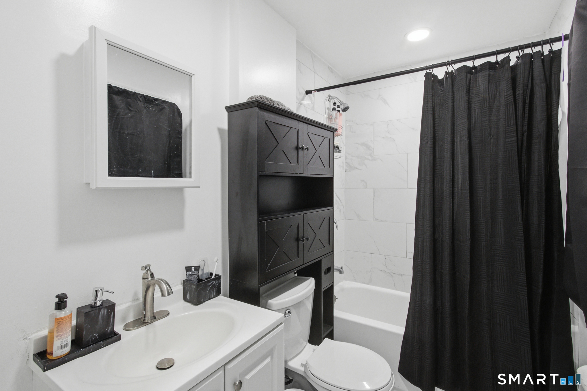590 Walnut, Waterbury, 06704, 4 Bedrooms Bedrooms, 0 ,2 BathroomsBathrooms,Multi-family For Sale,For Sale,Walnut,0,24173222