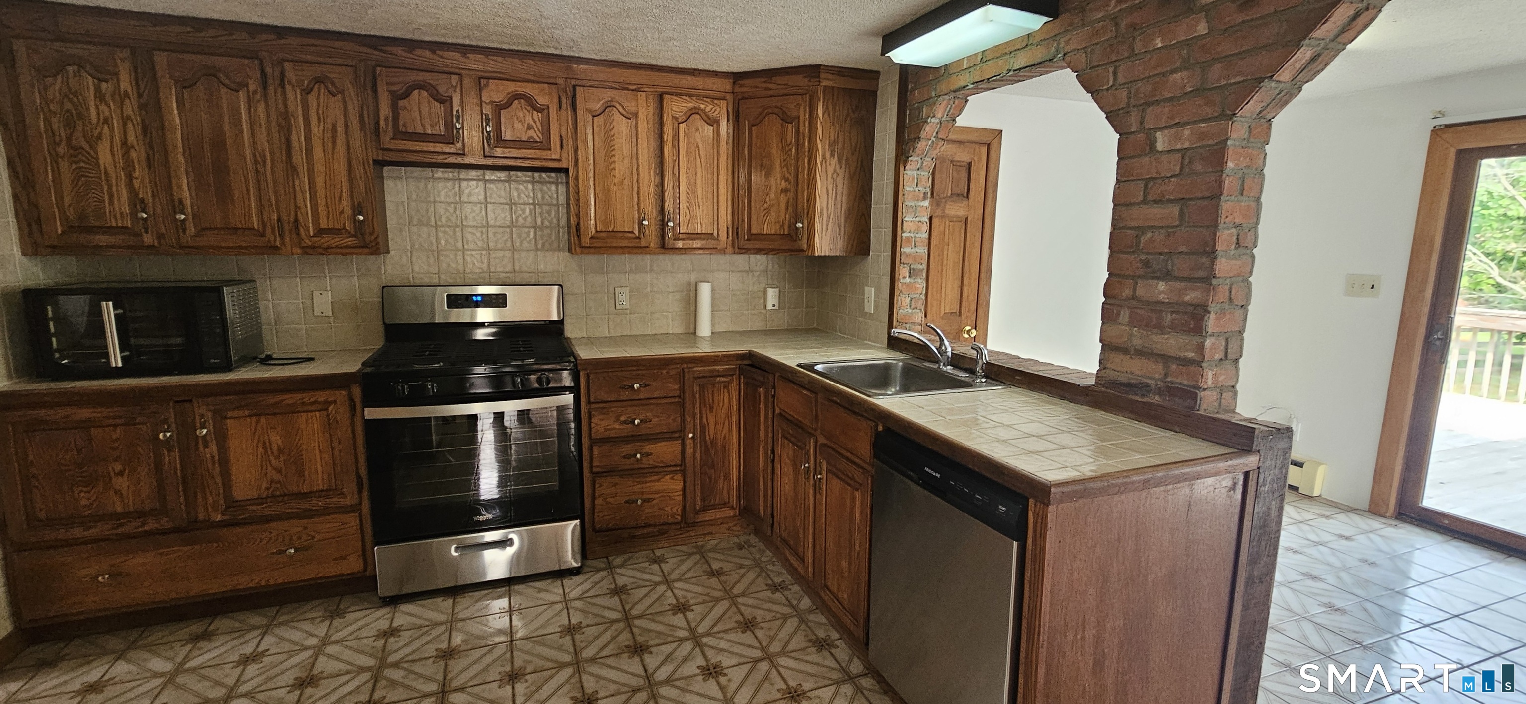 83 Forest, East Hartford, 06118, 4 Bedrooms Bedrooms, 0 ,1 BathroomBathrooms,Single Family For Sale,For Sale,Forest,0,24172819