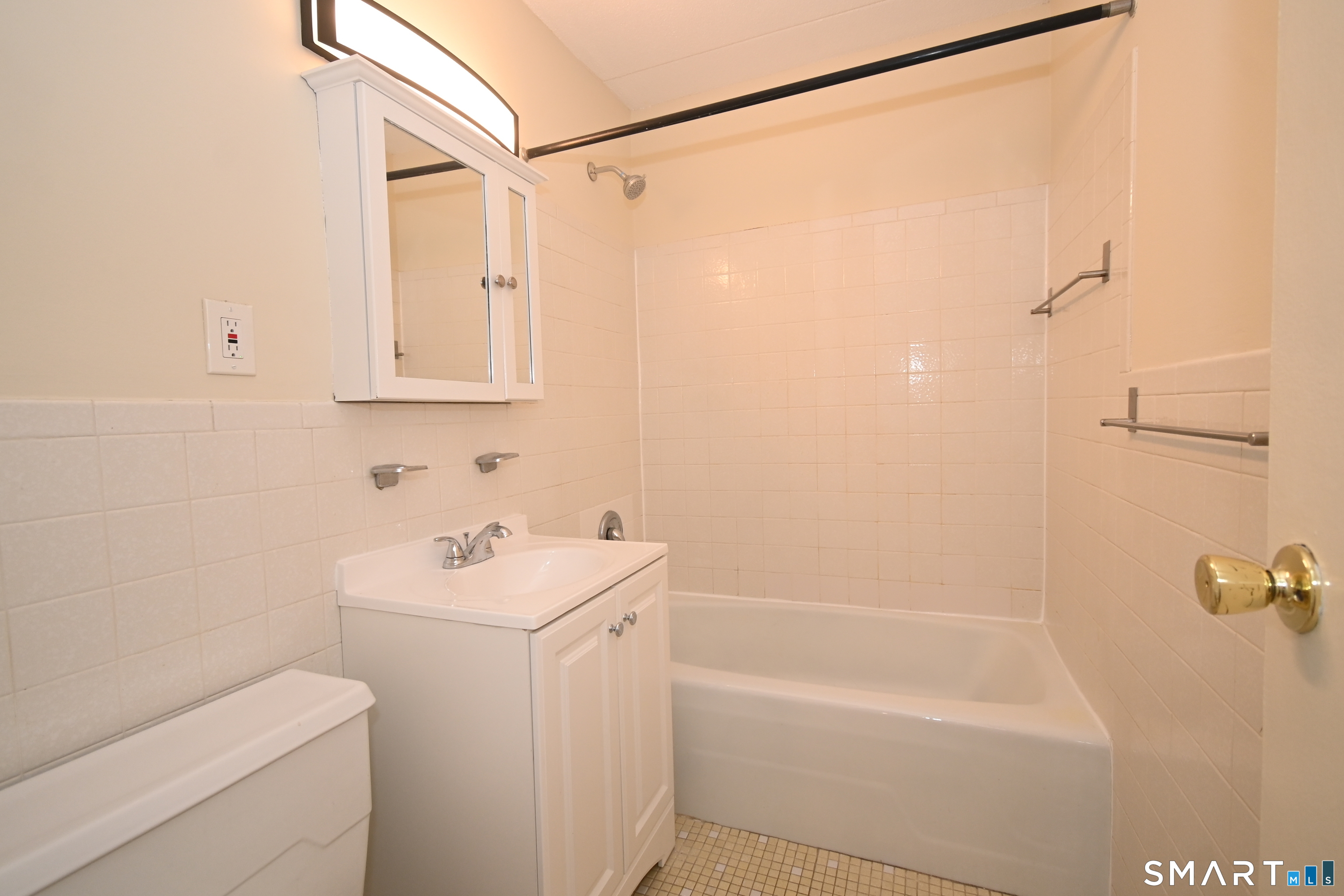 27 Northill, Stamford, 06907, 1 Bedroom Bedrooms, 0 ,1 BathroomBathrooms,Residential Rental,For Sale,Northill,0,24170665