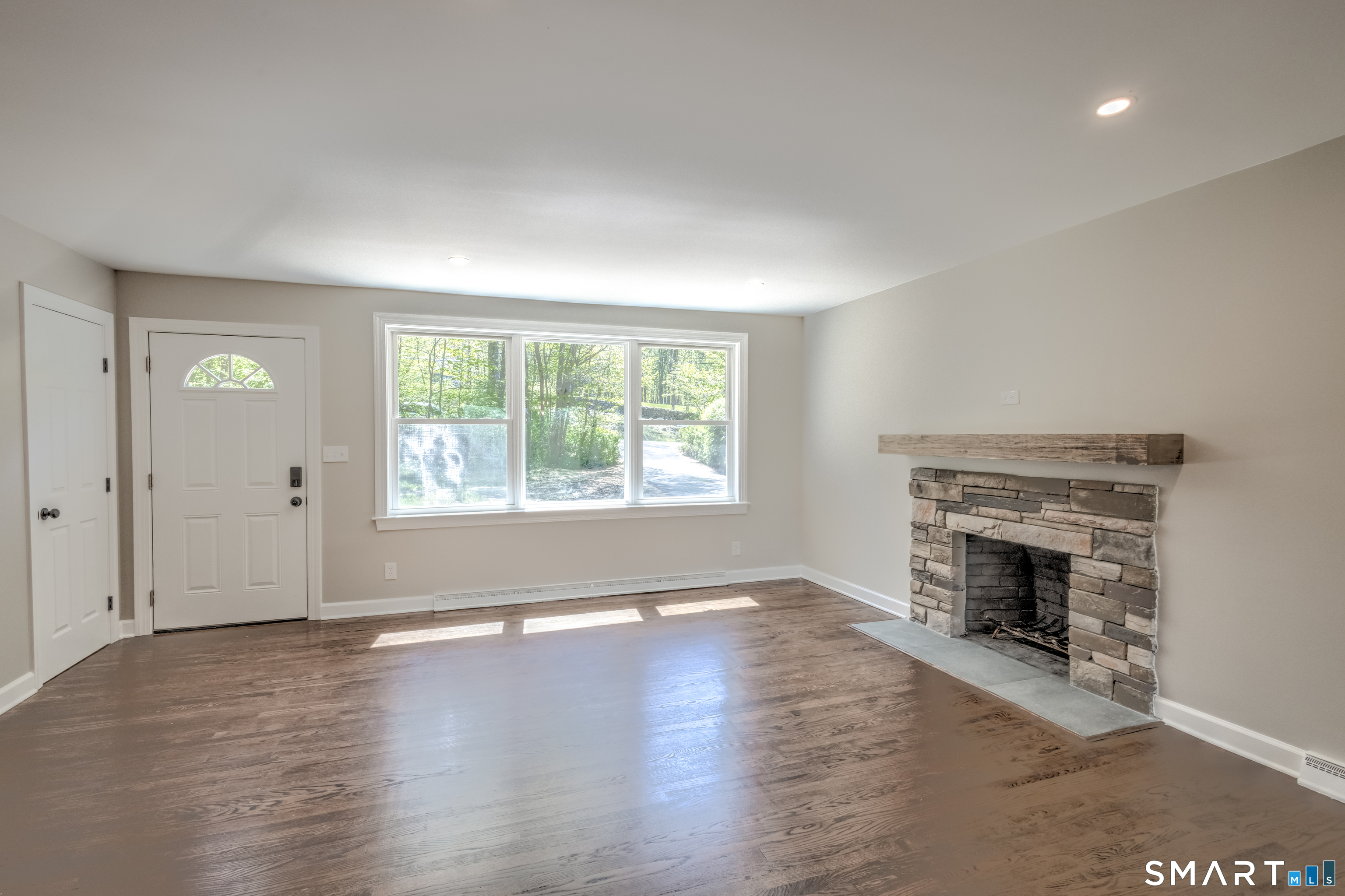 Homes for sale in Woodbury, CT | 437 Middle Road Turnpike, Woodbury, CT 06798 | MLS# 24173270