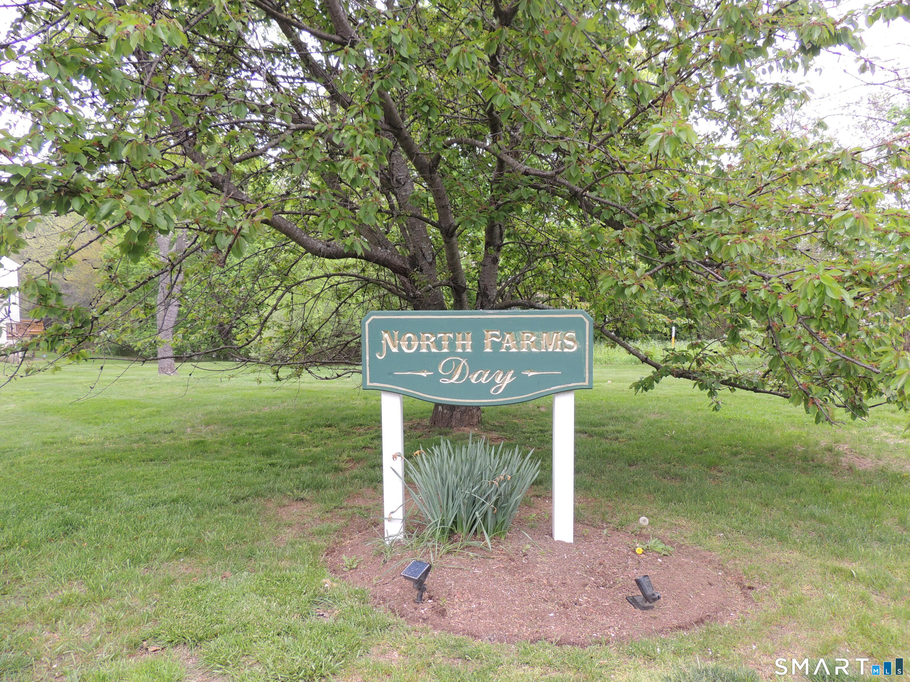 Homes for sale in North Branford, CT | 241 Branford Rd #256, North Branford, CT 06471 | MLS# 24173448