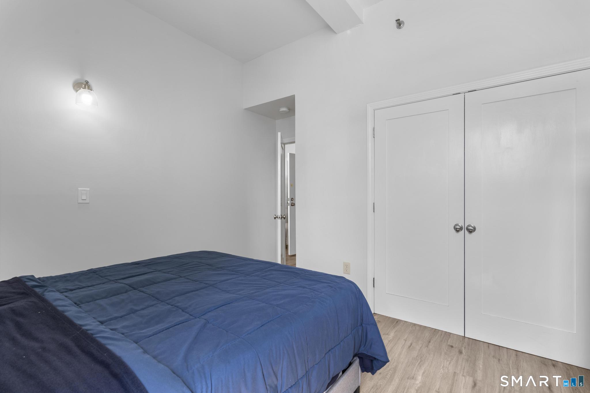 196 Crown Street  Unit #406 photo 14
