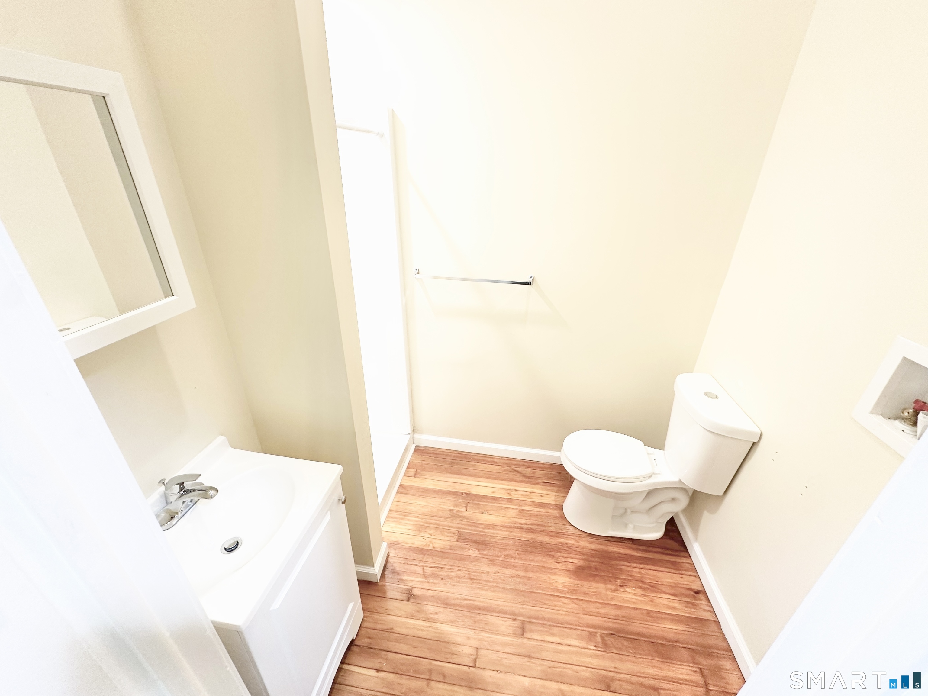 105 Bank, Waterbury, 06702, 1 Bedroom Bedrooms, 0 ,1 BathroomBathrooms,Residential Rental,For Sale,Bank,0,24096239