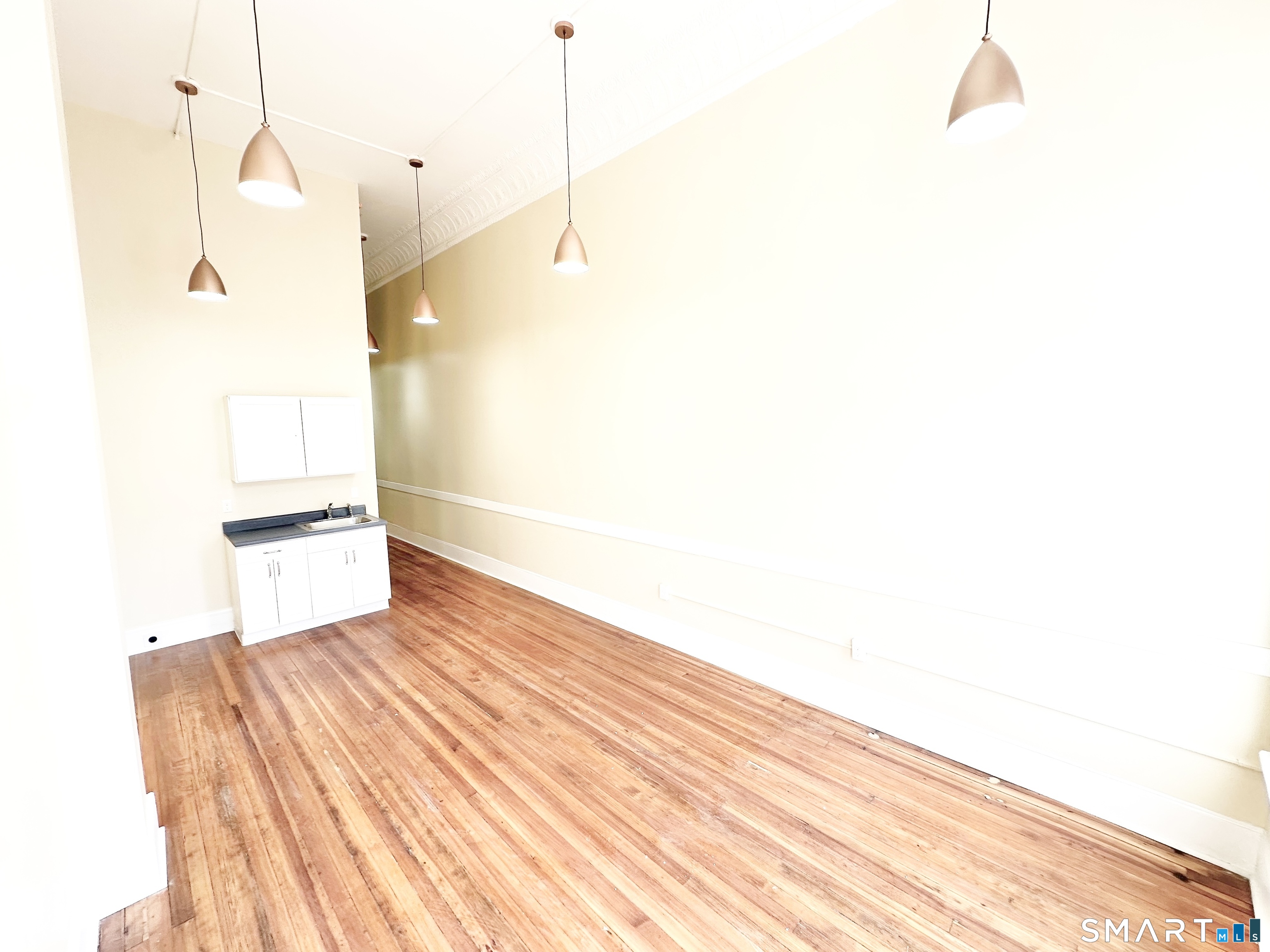 105 Bank, Waterbury, 06702, 1 Bedroom Bedrooms, 0 ,1 BathroomBathrooms,Residential Rental,For Sale,Bank,0,24096239