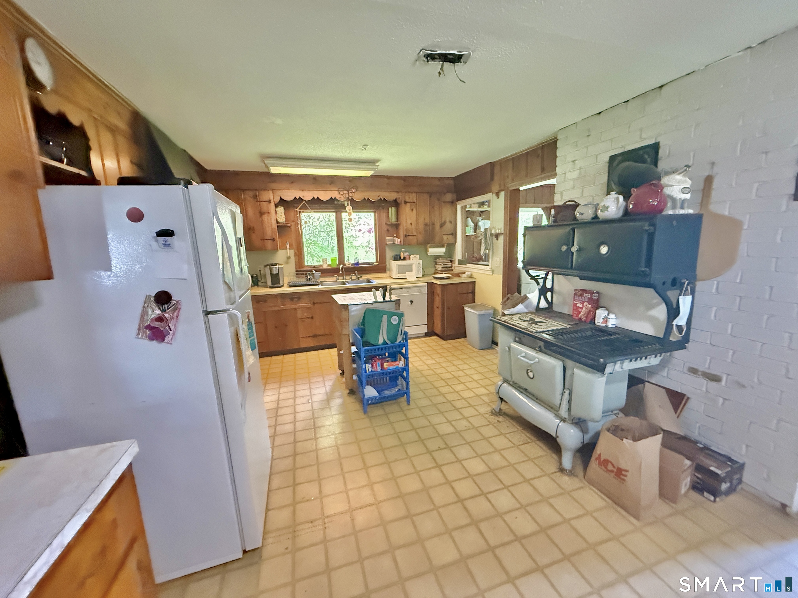43 Bethwood, Woodbury, 06798, 3 Bedrooms Bedrooms, 0 ,2 BathroomsBathrooms,Single Family For Sale,For Sale,Bethwood,0,24171809