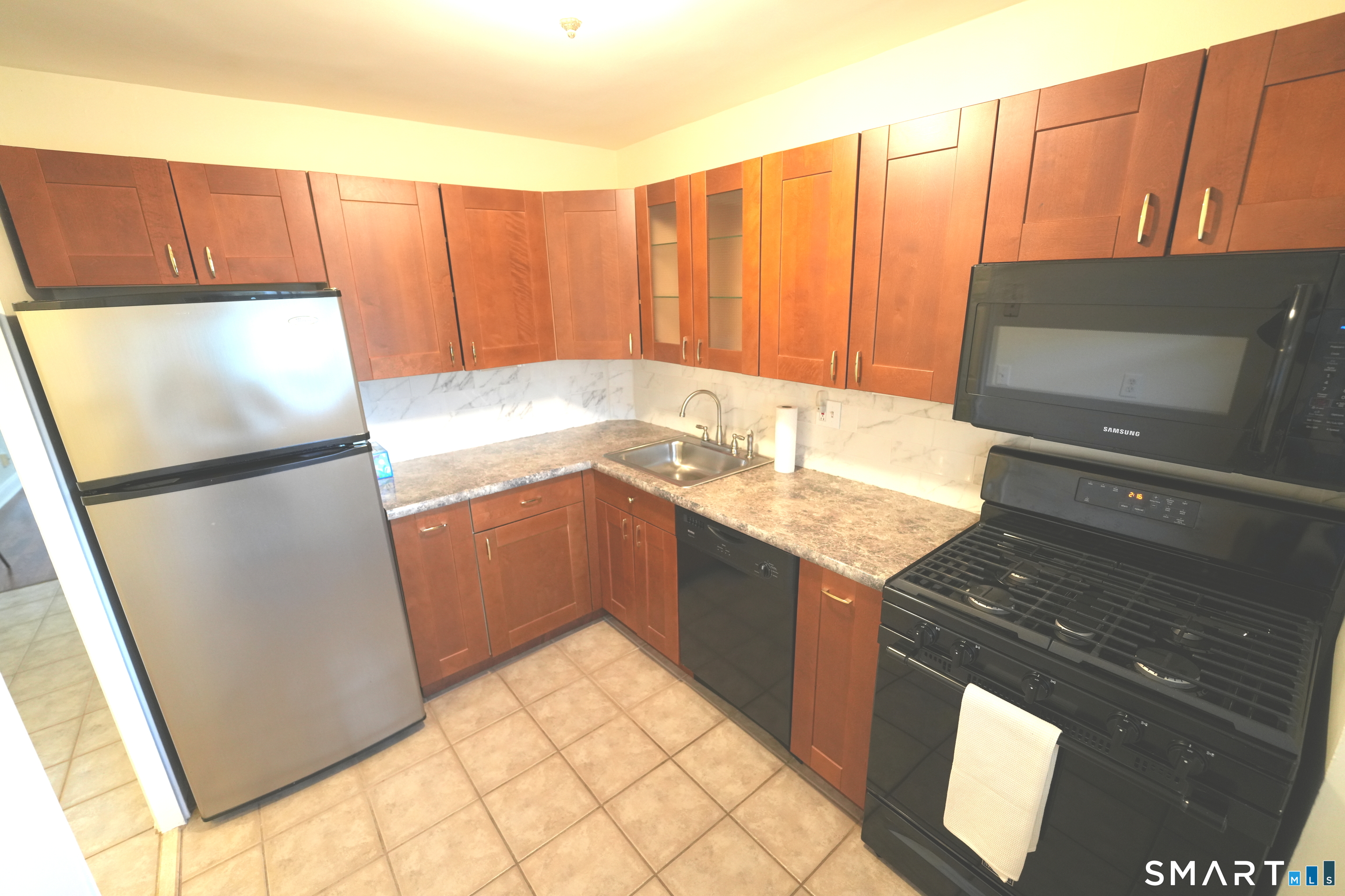 Homes for sale in Stamford, CT | 71 Strawberry Hill Ave #119, Stamford, CT 06902 | MLS# 24173763