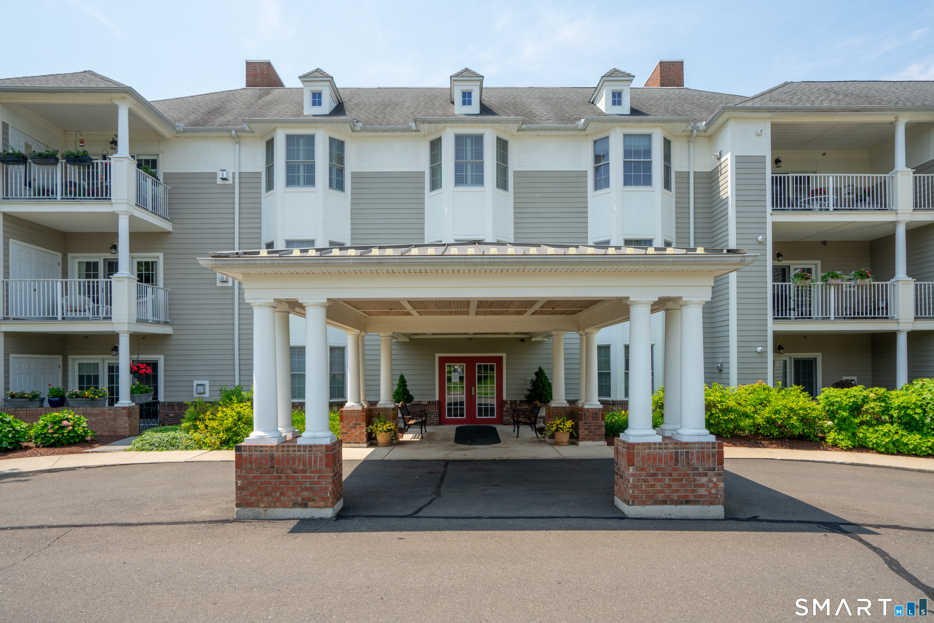 25 Cassandra Boulevard 107