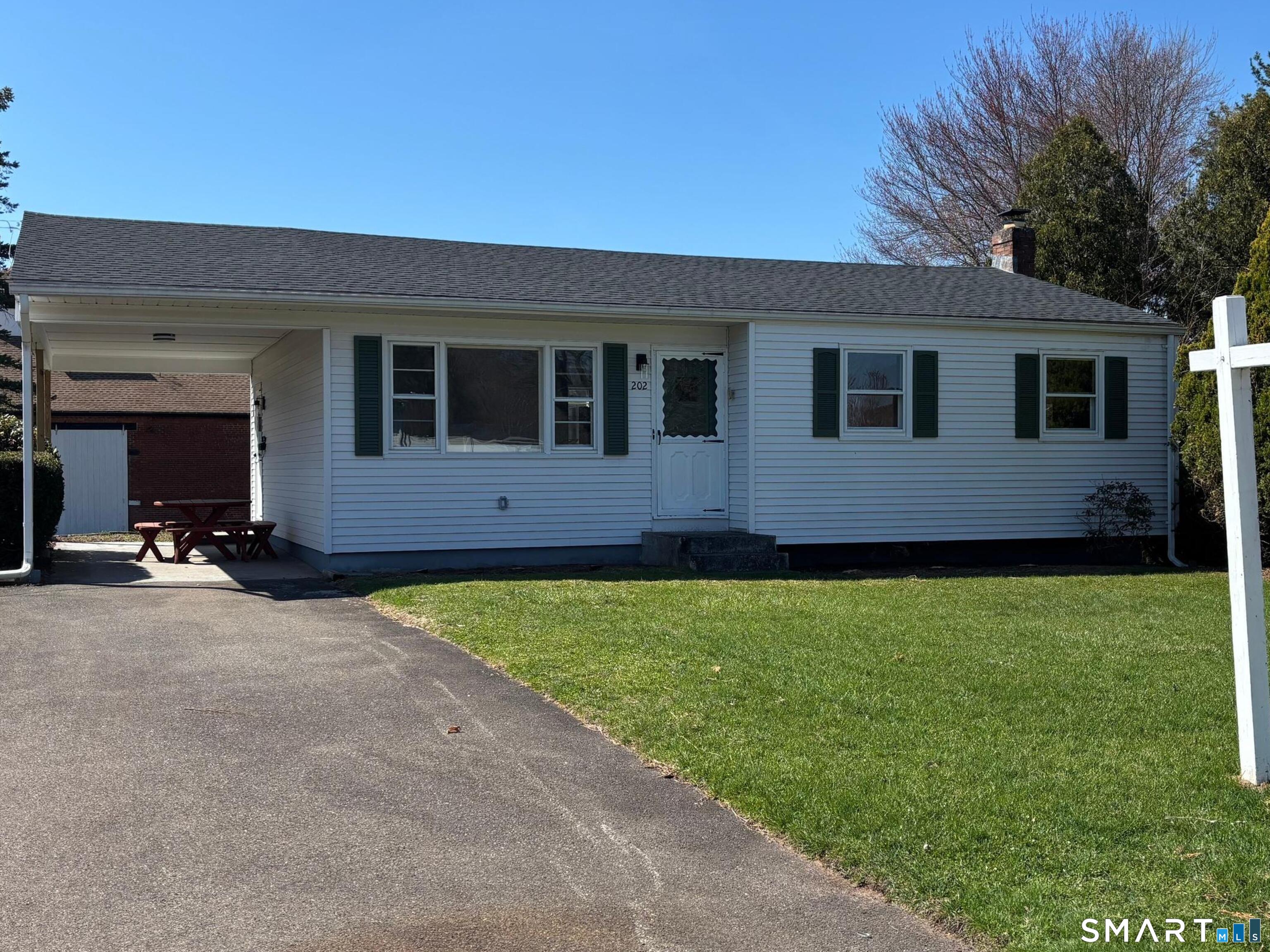 202 Reed, Windsor Locks, 06096, 3 Bedrooms Bedrooms, 0 ,1 BathroomBathrooms,Single Family For Sale,For Sale,Reed,0,24153650