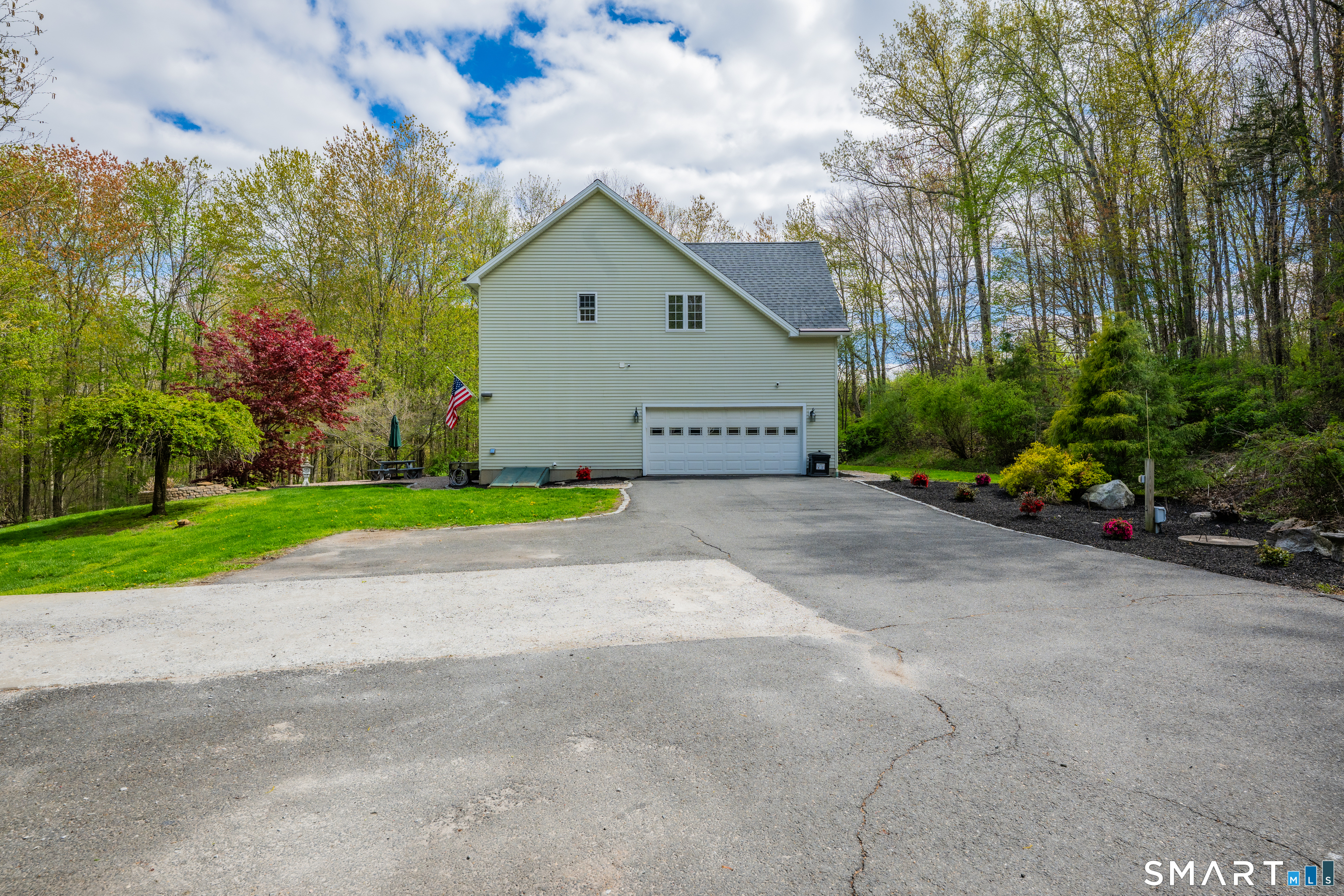 Homes for sale in Plymouth, CT | 52 Old Farm Rd, Plymouth, CT 06786 | MLS# 24170703
