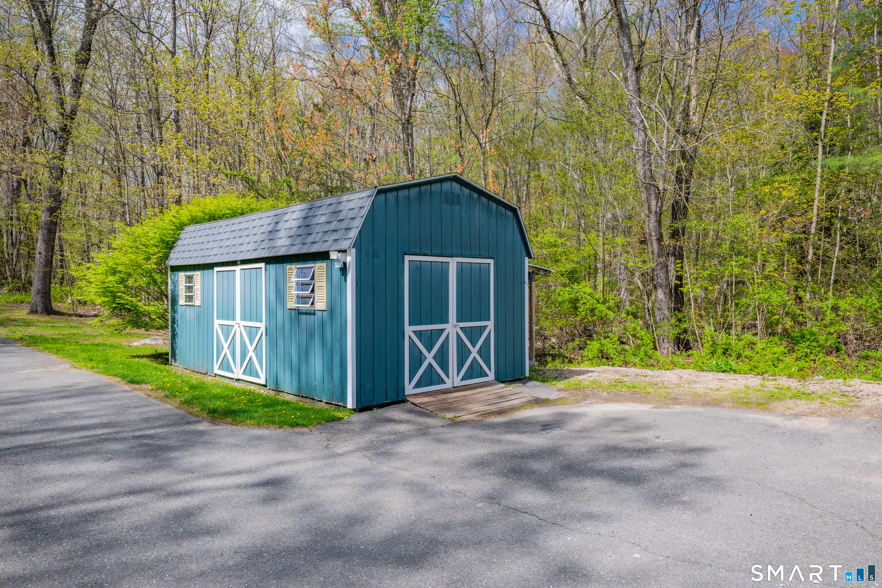 Homes for sale in Plymouth, CT | 52 Old Farm Rd, Plymouth, CT 06786 | MLS# 24170703
